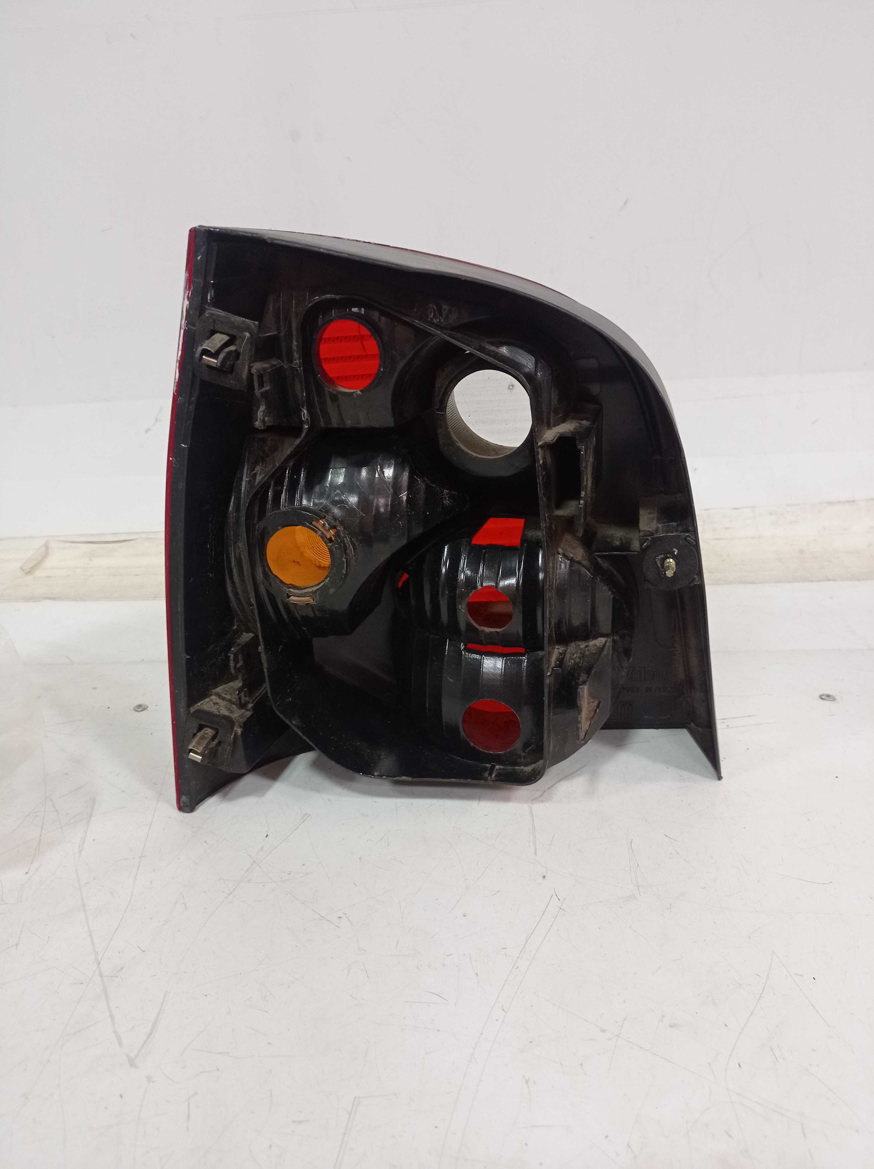 LANTERNA TRASEIRA DIREITA VW POLO HATCH 2003 2006 RECUPERADA 3