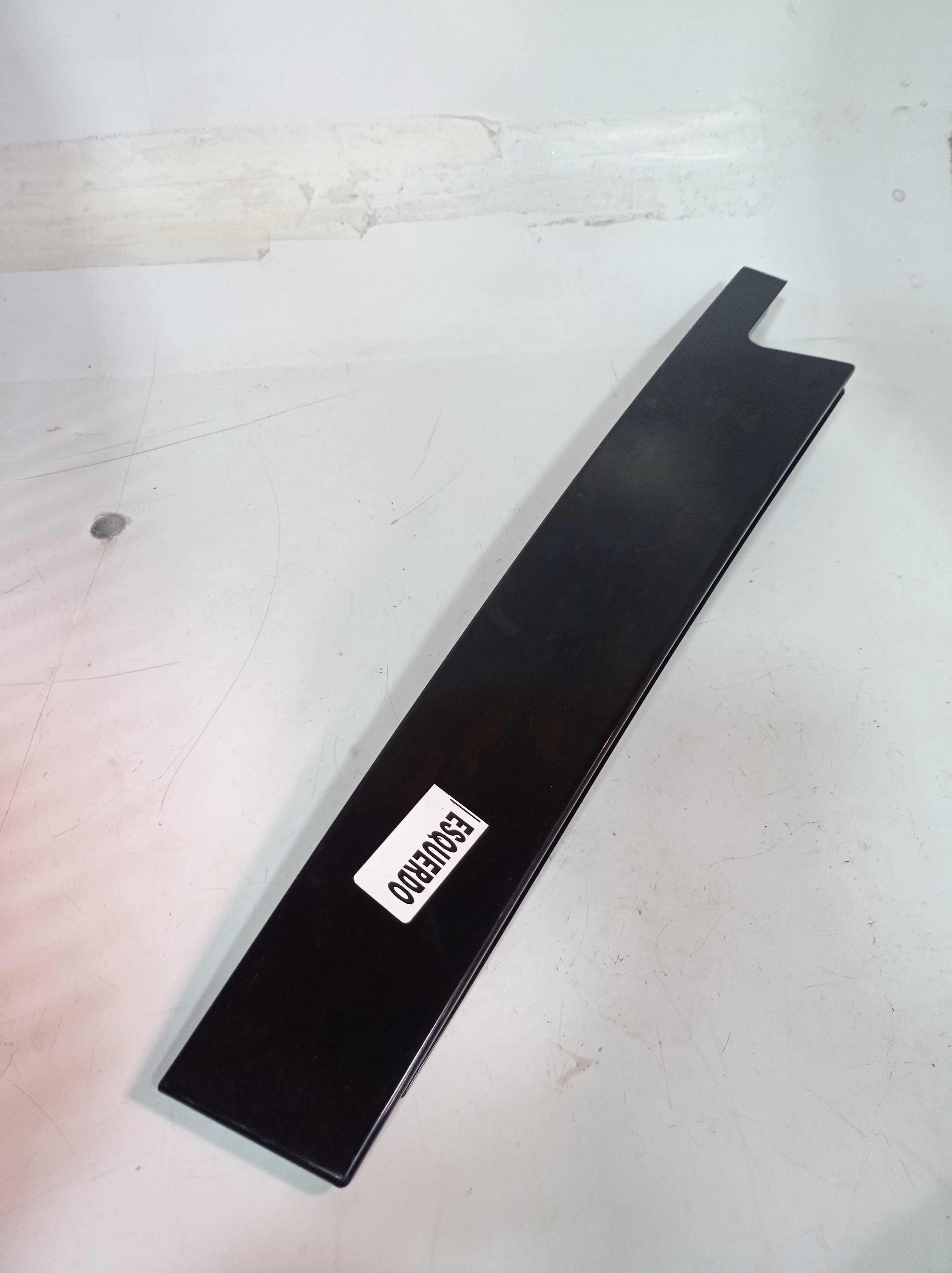 MOLDURA PORTA TRASEIRA ESQUERDA RENAULT FLUENCE 2011