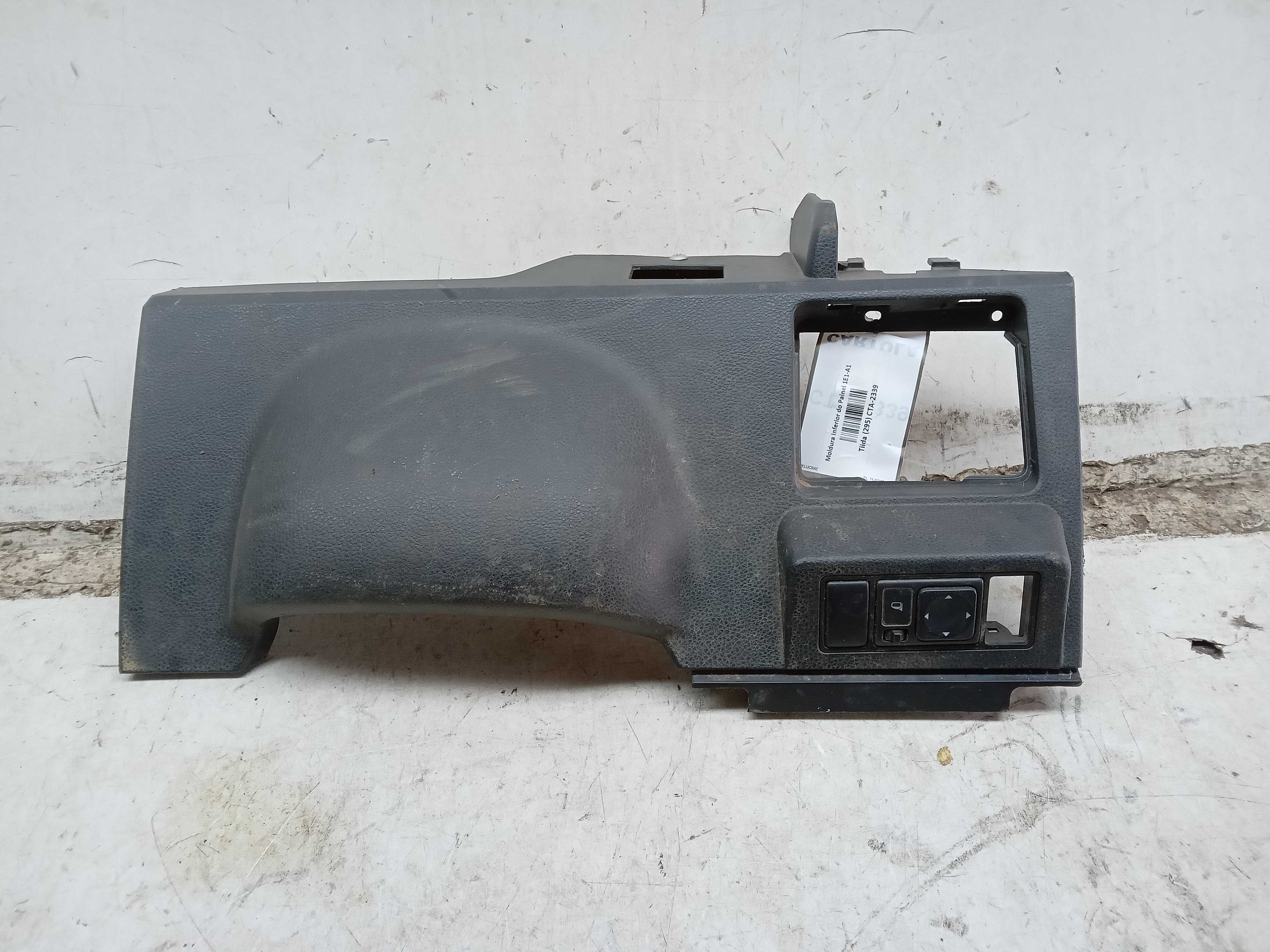7K27518AA Moldura Inferior Painel Nissan Tiida 2008  2013 2