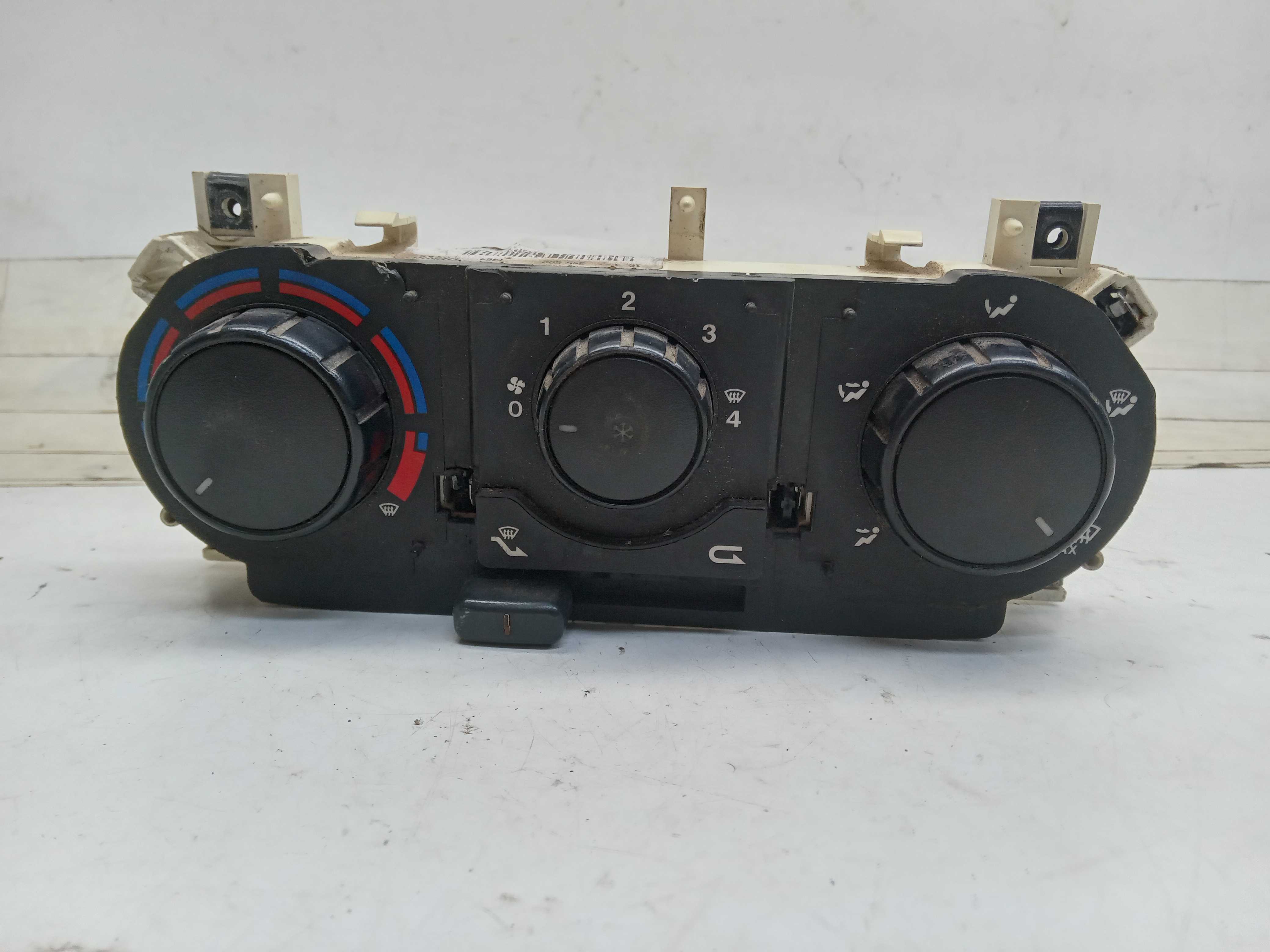 MOLDURA COMANDO AR FIAT STRADA 2011 1
