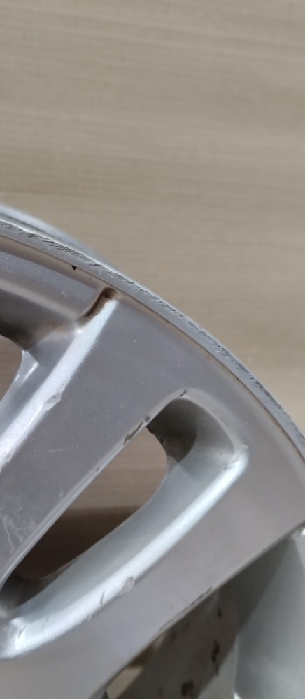 Roda Avulsa Aro 15 Peugeot 207 208 Original Para Recuperar  Prata 2