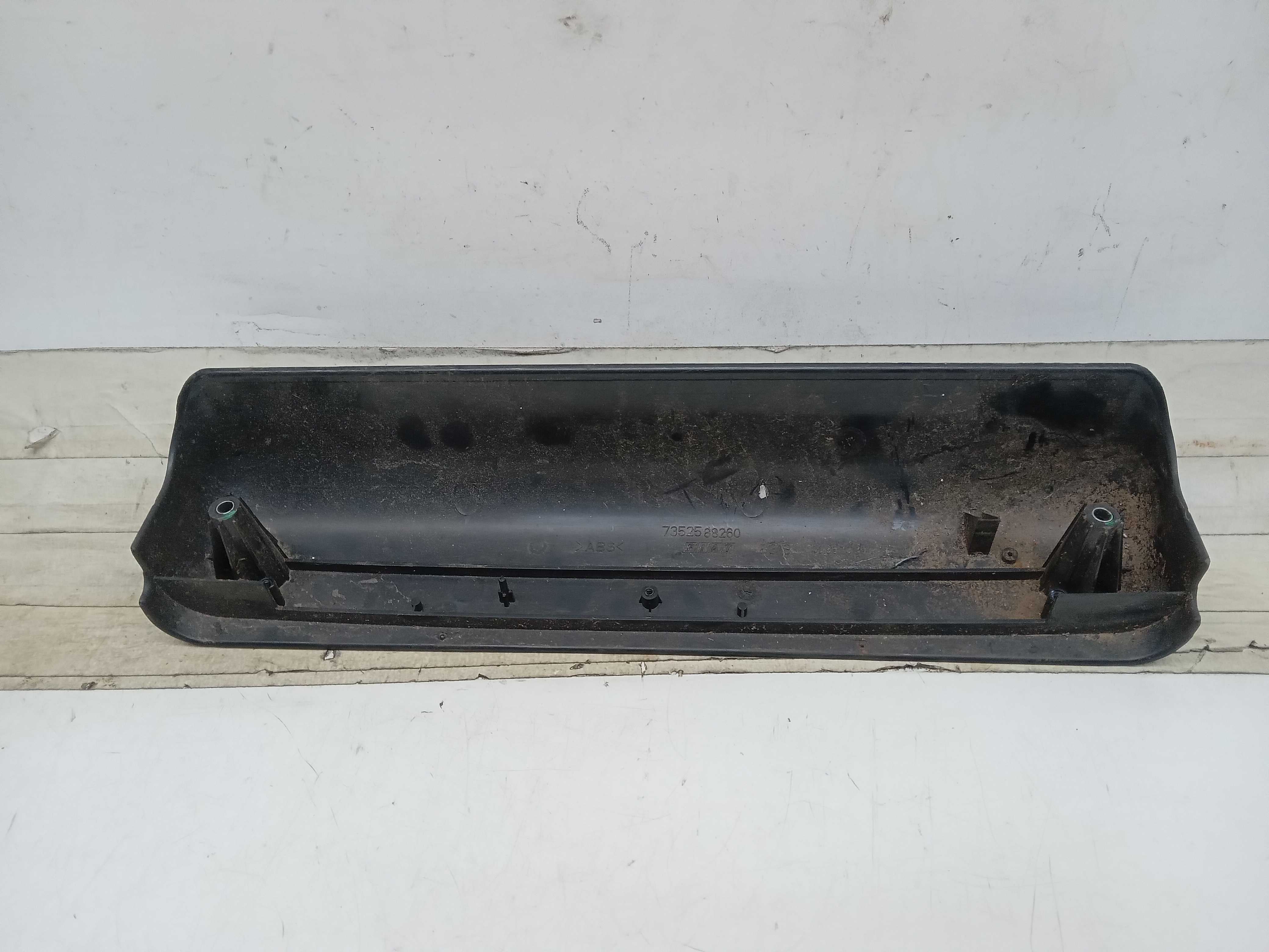 moldura Break light luz freio fiat strada 2014 a 2020