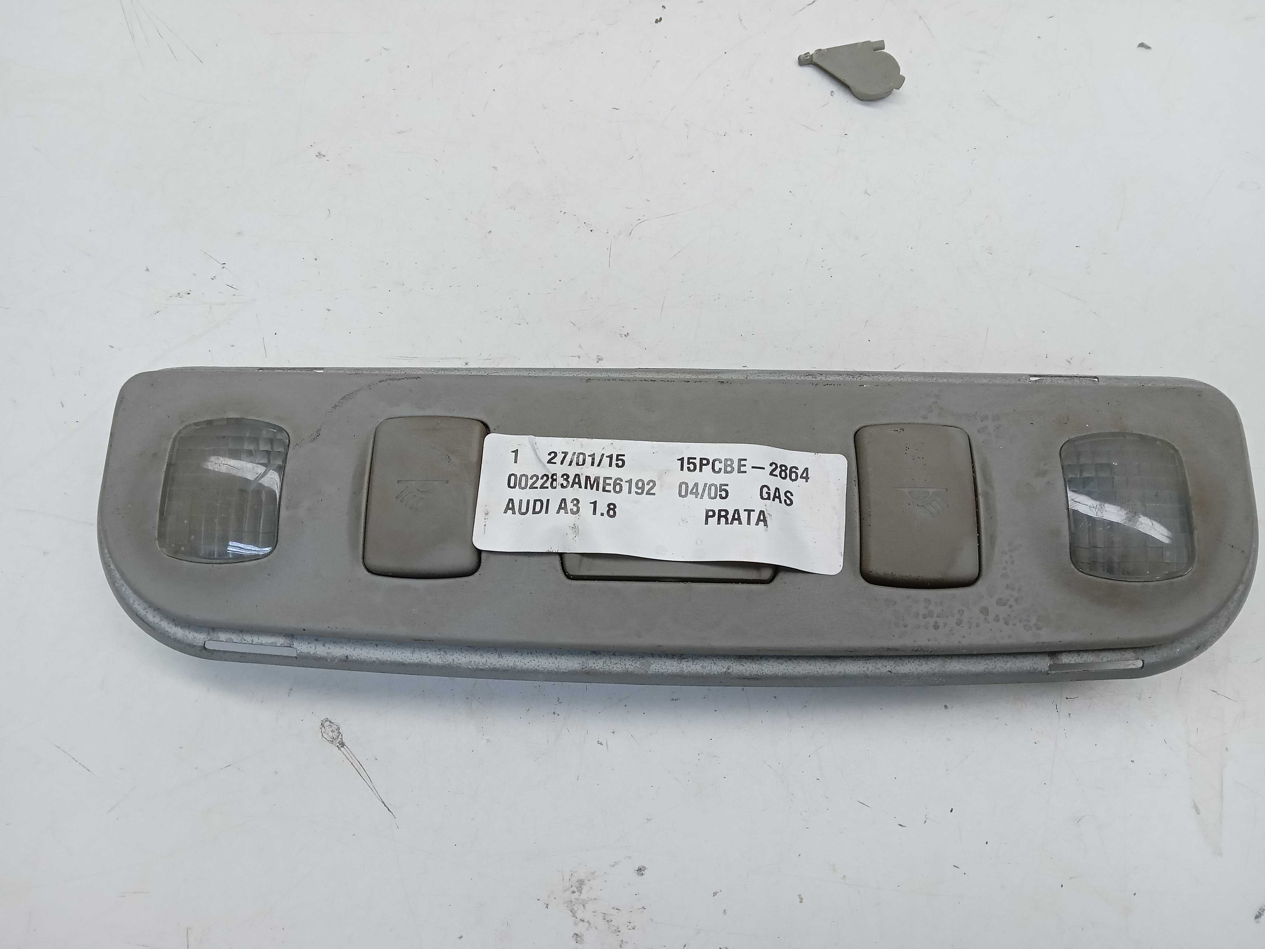 LUZ CORTESIA TETO AUDI A3 2004 1