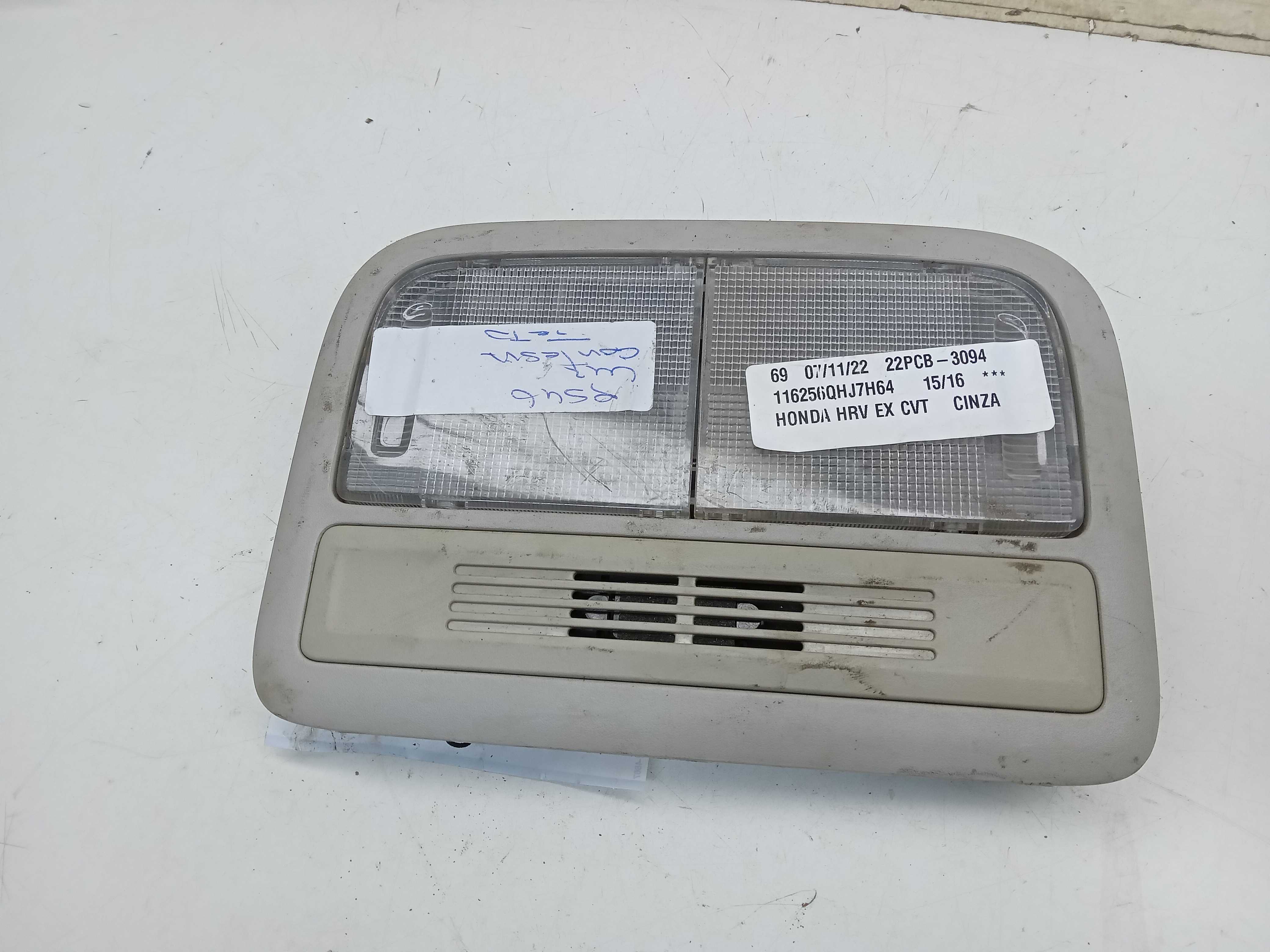 LUZ CORTESIA TETO HONDA HRV 2015 1