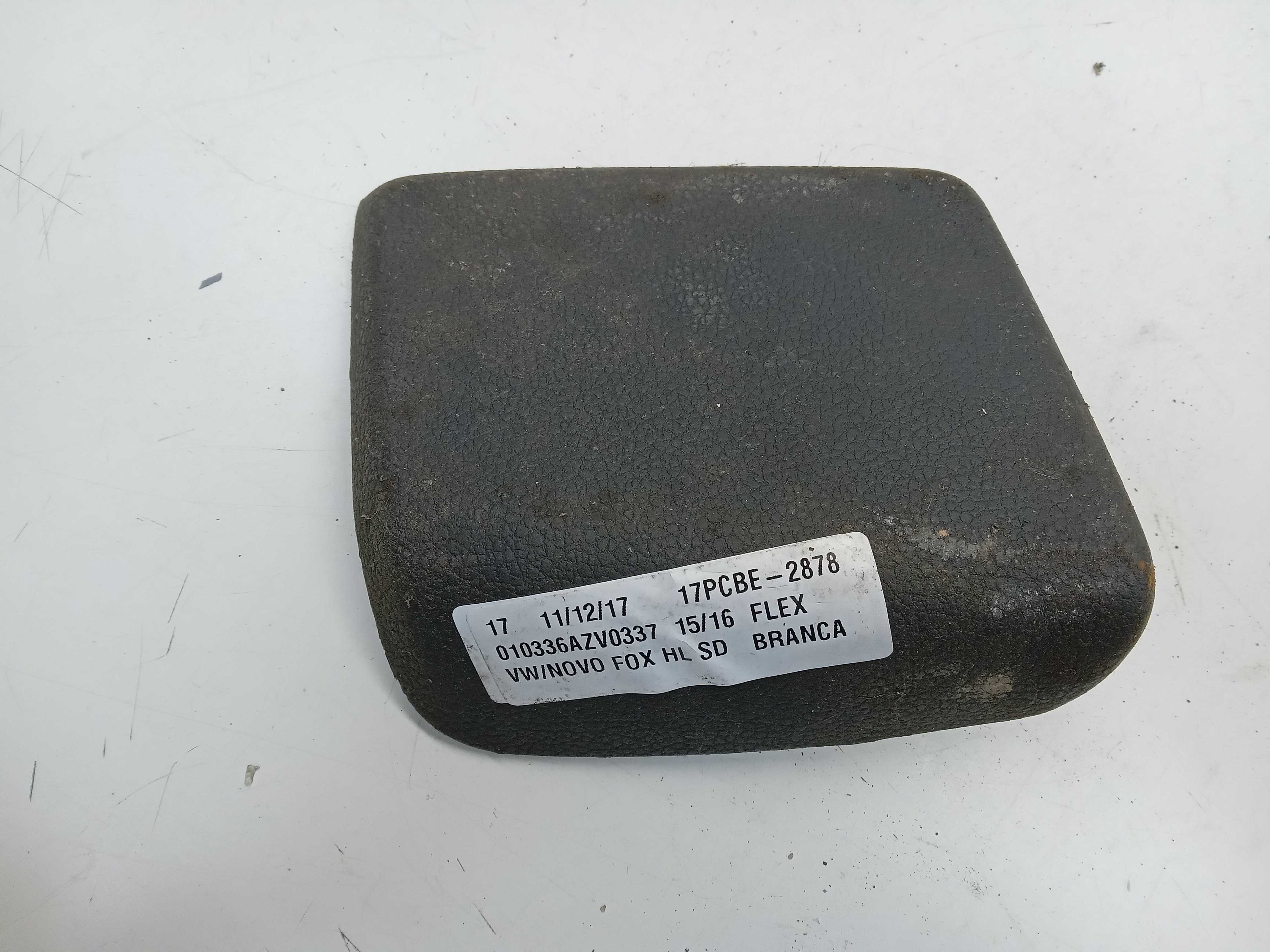 Acabamento moldura tampa traseira le vw fox 2015 a 2021