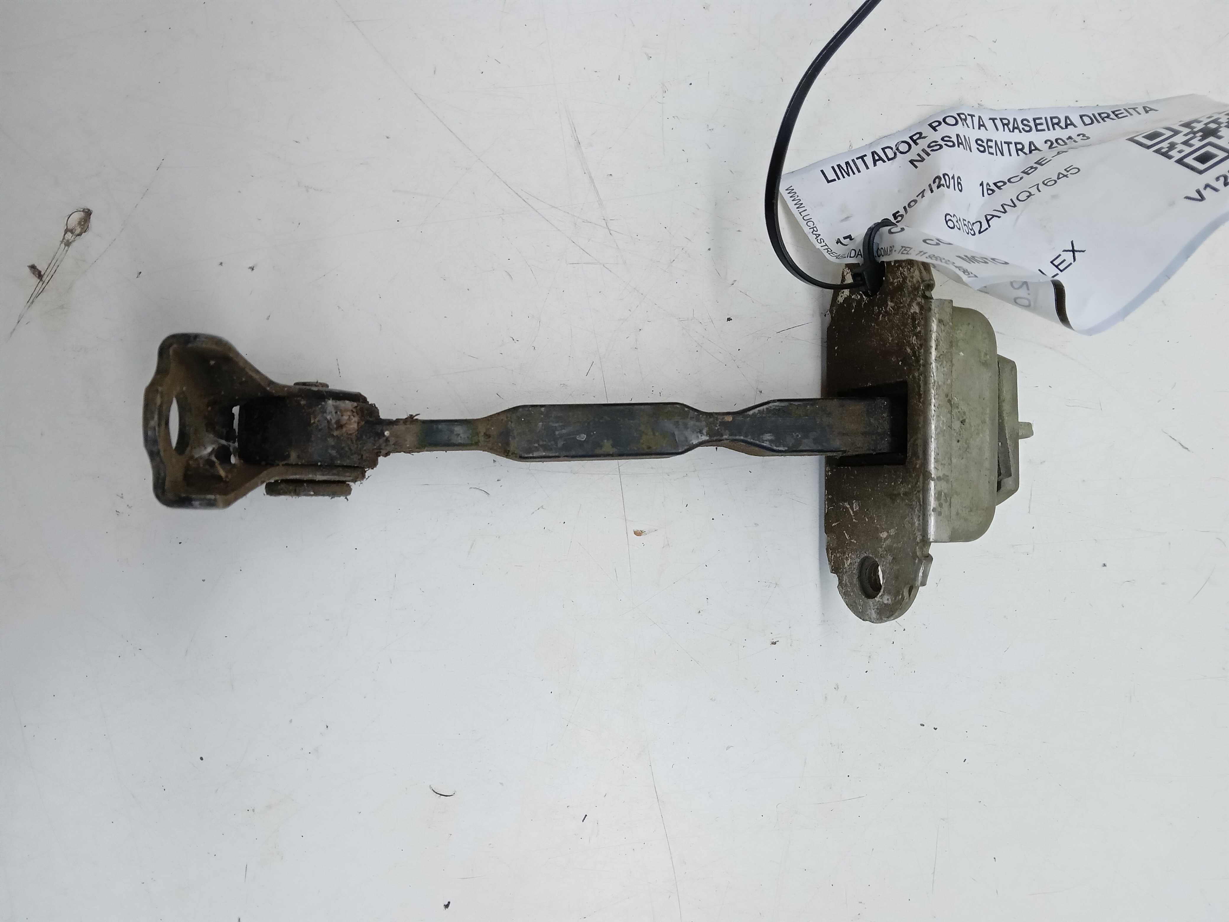 LIMITADOR PORTA TRASEIRA DIREITA NISSAN SENTRA 2013 2