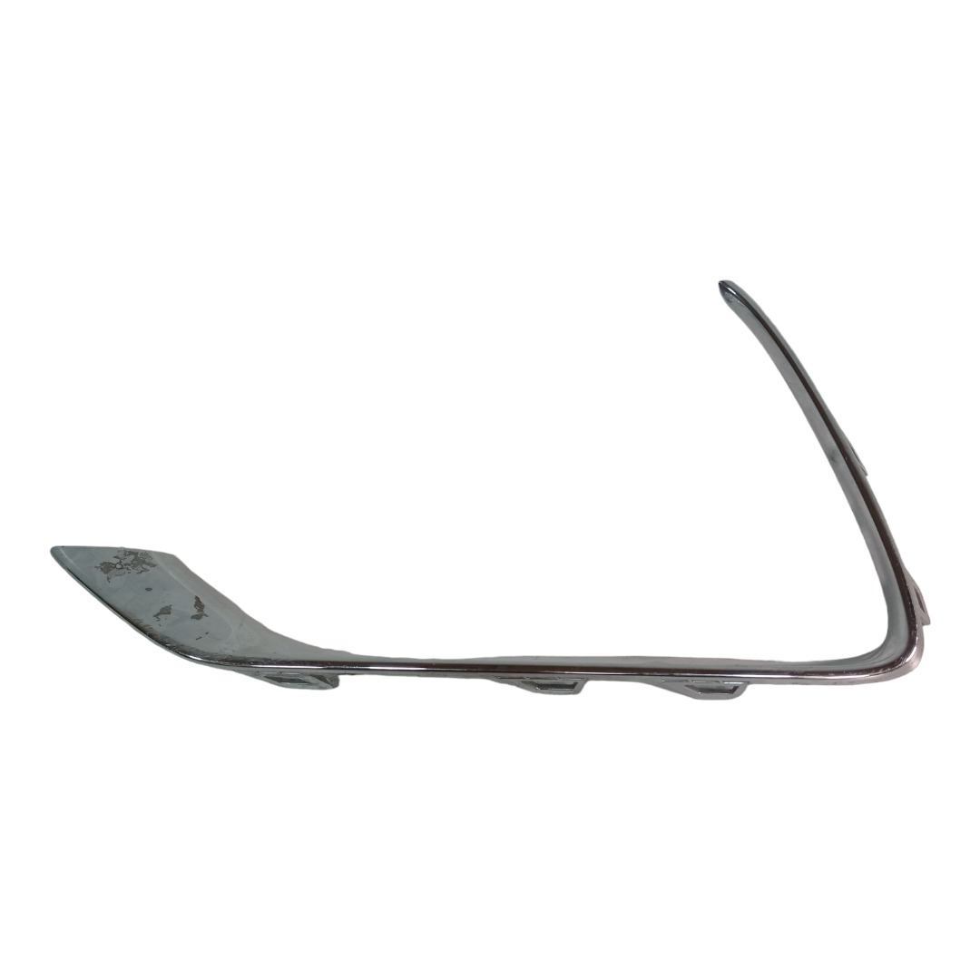 Friso Cromado Moldura Farol Milha Esquerdo Gm Tracker 17 20