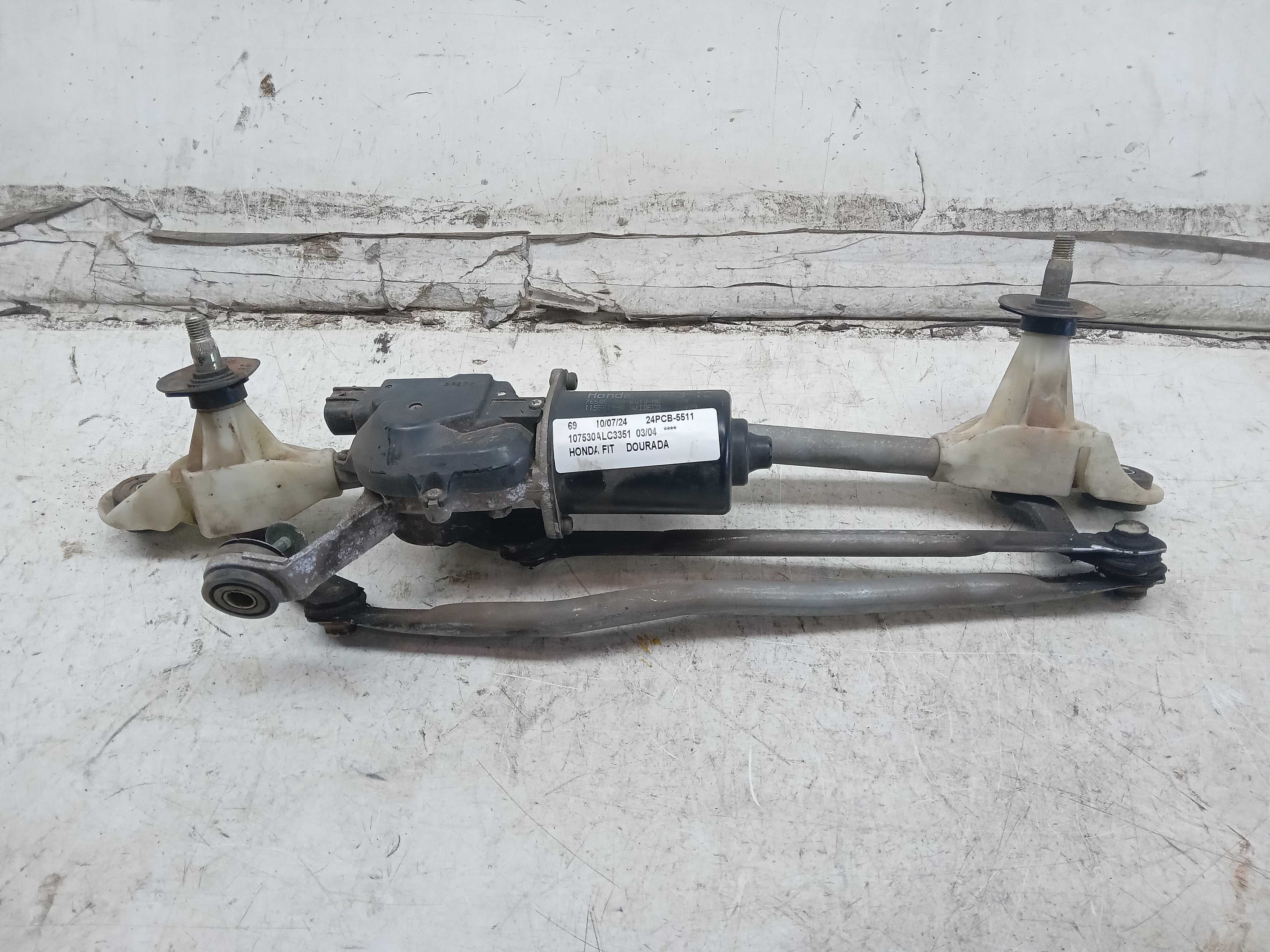GALHADA COM MOTOR LIMPADOR PARABRISA HONDA FIT 2004