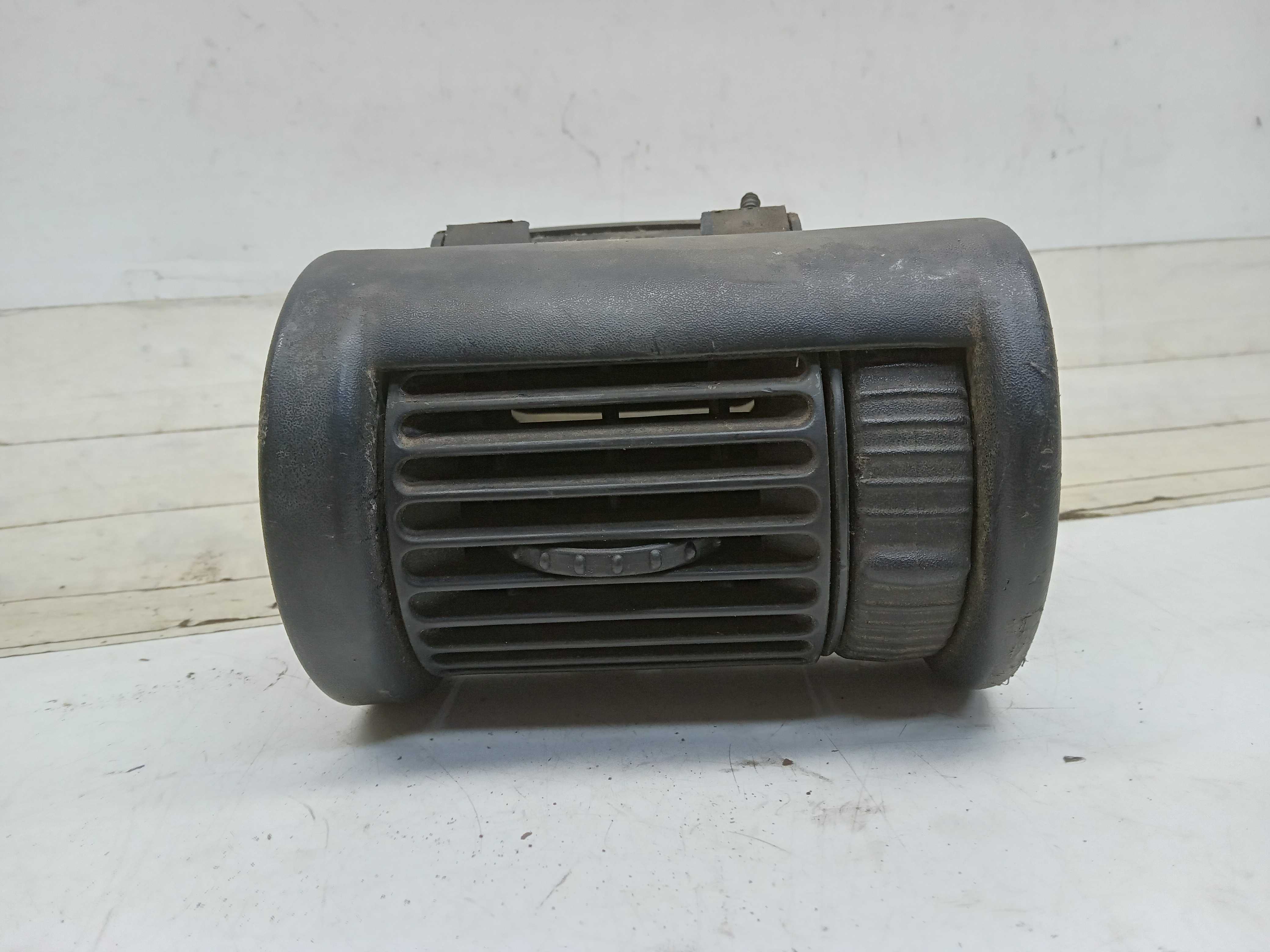 DIFUSOR AR PAINEL LD GM CORSA WIND 2002 1