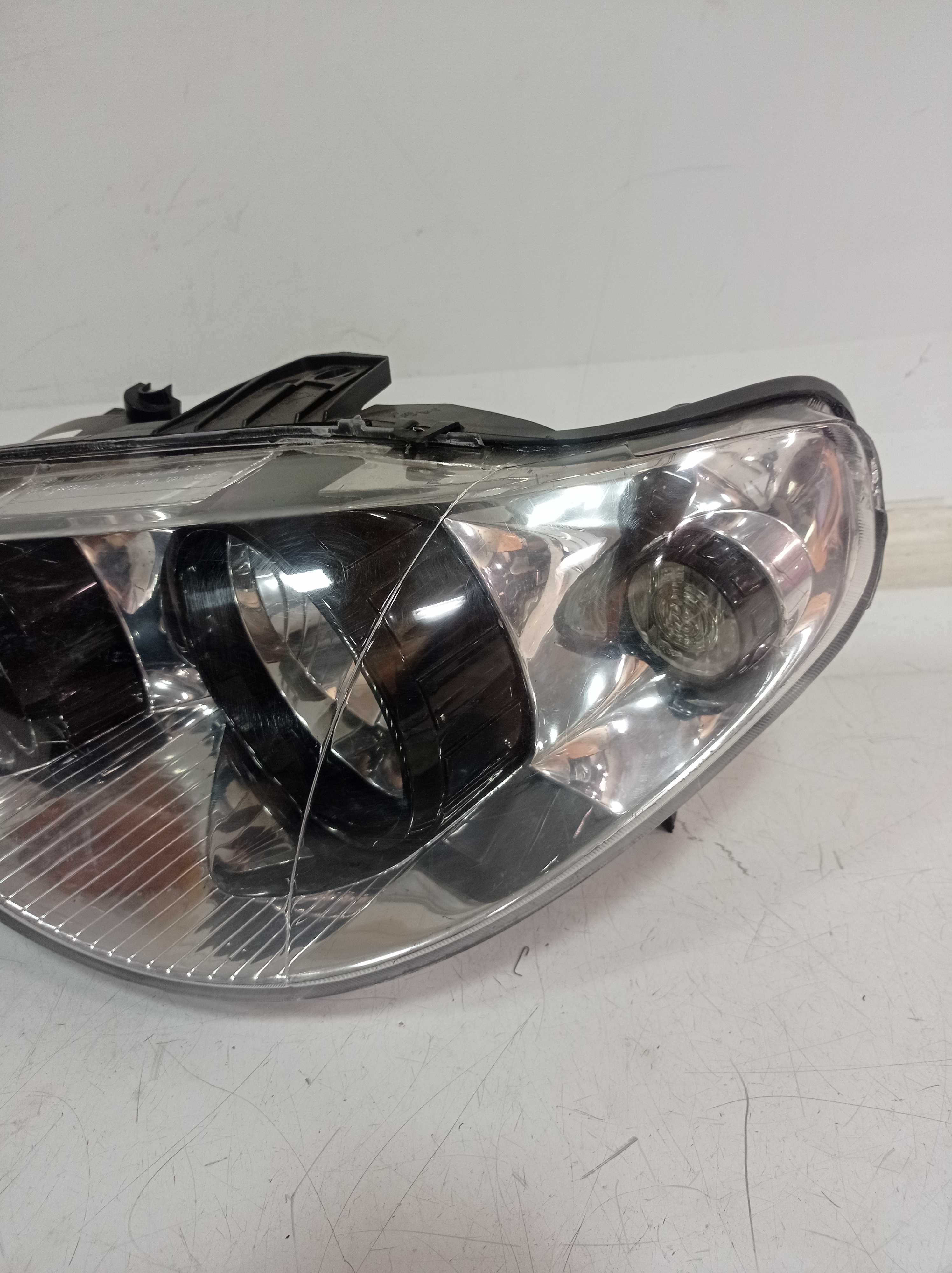 FAROL ESQUERDO FIAT PALIO SAPÃO 2007 RECUPERADO 3