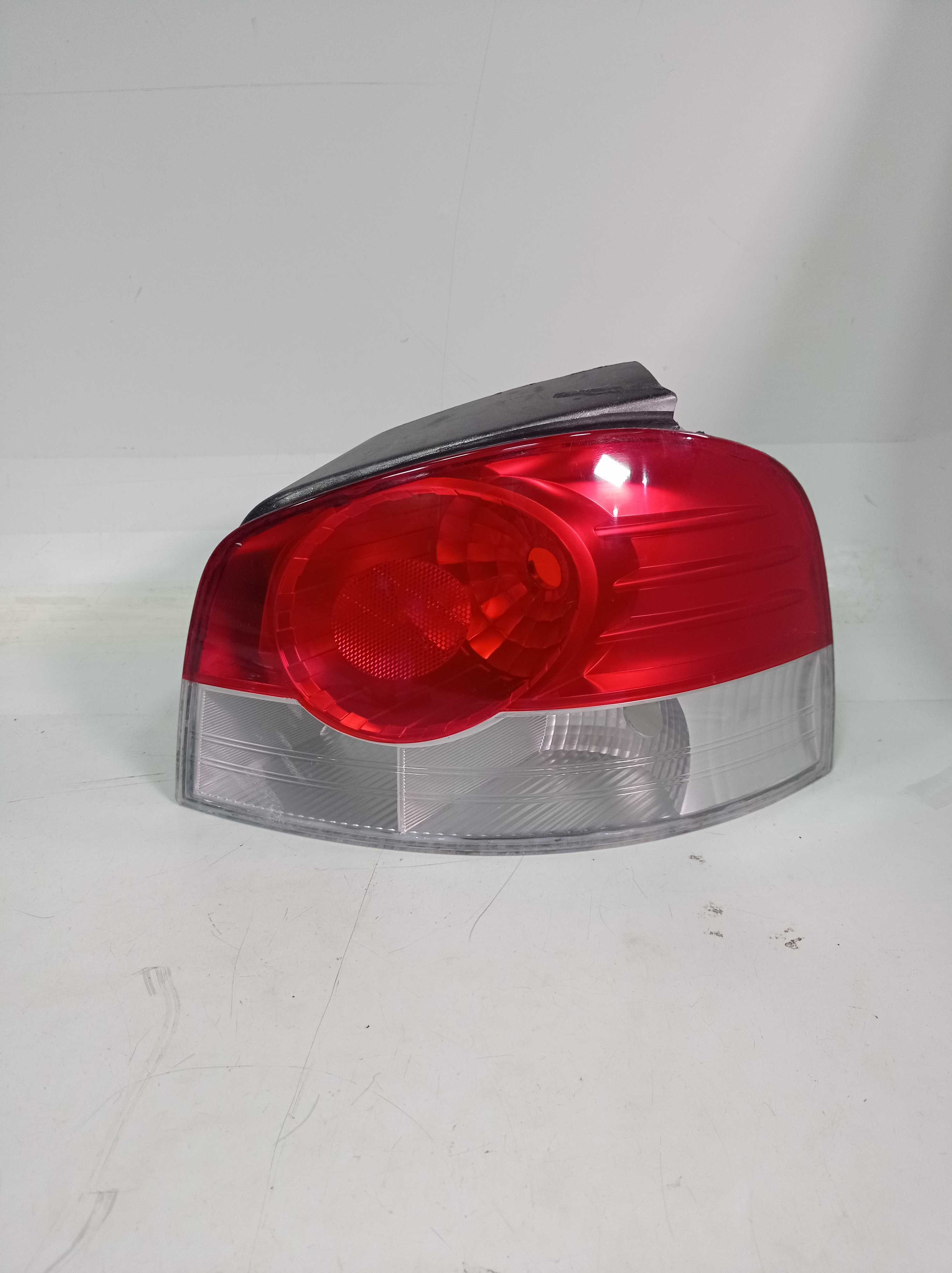LANTERNA TRAS DIREITA FIAT PALIO 2008 A 2012 RECUPERADA 1
