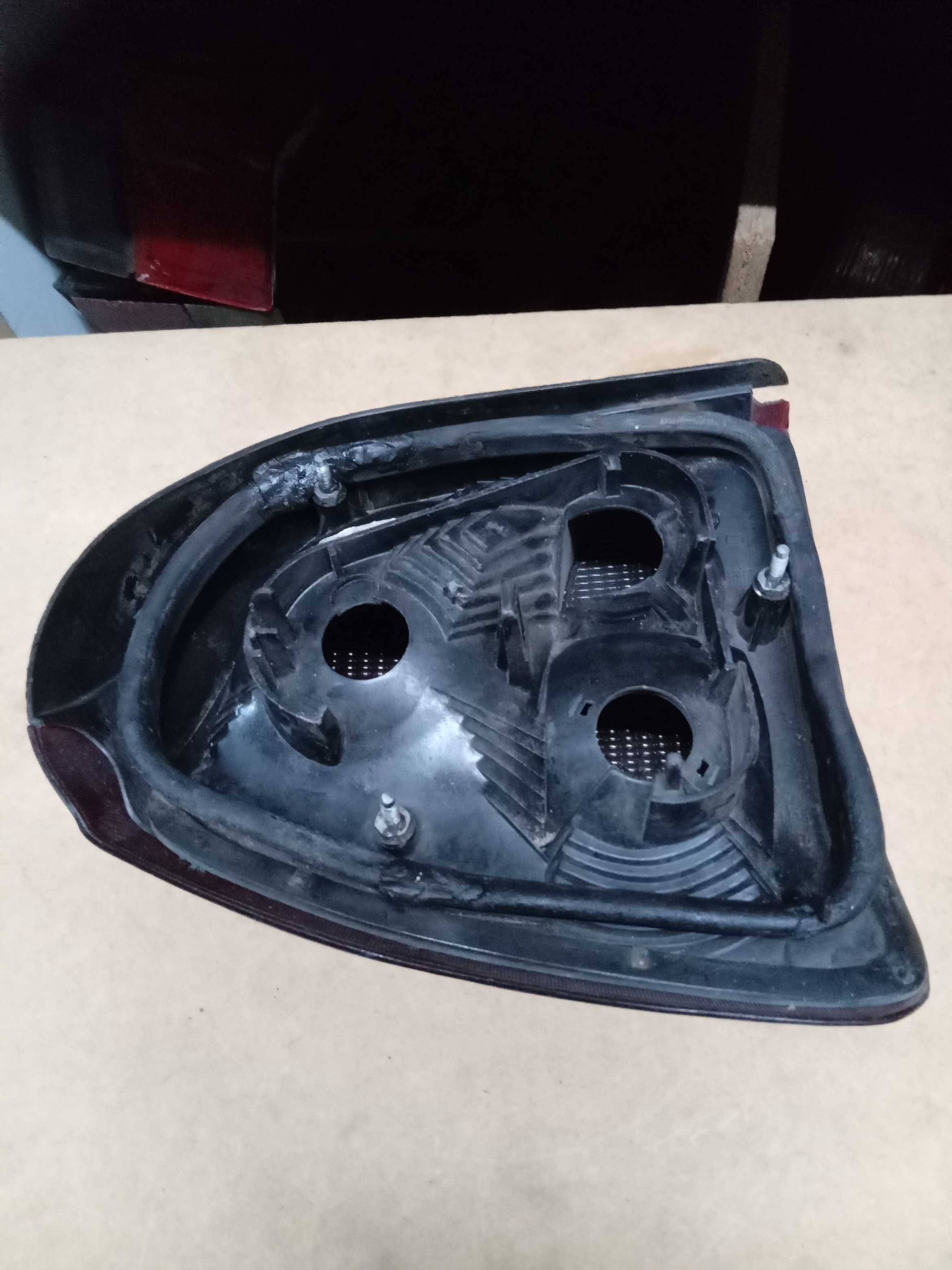 LANTERNA TRASEIRA DIREITA VW GOL BOLA 1994 3