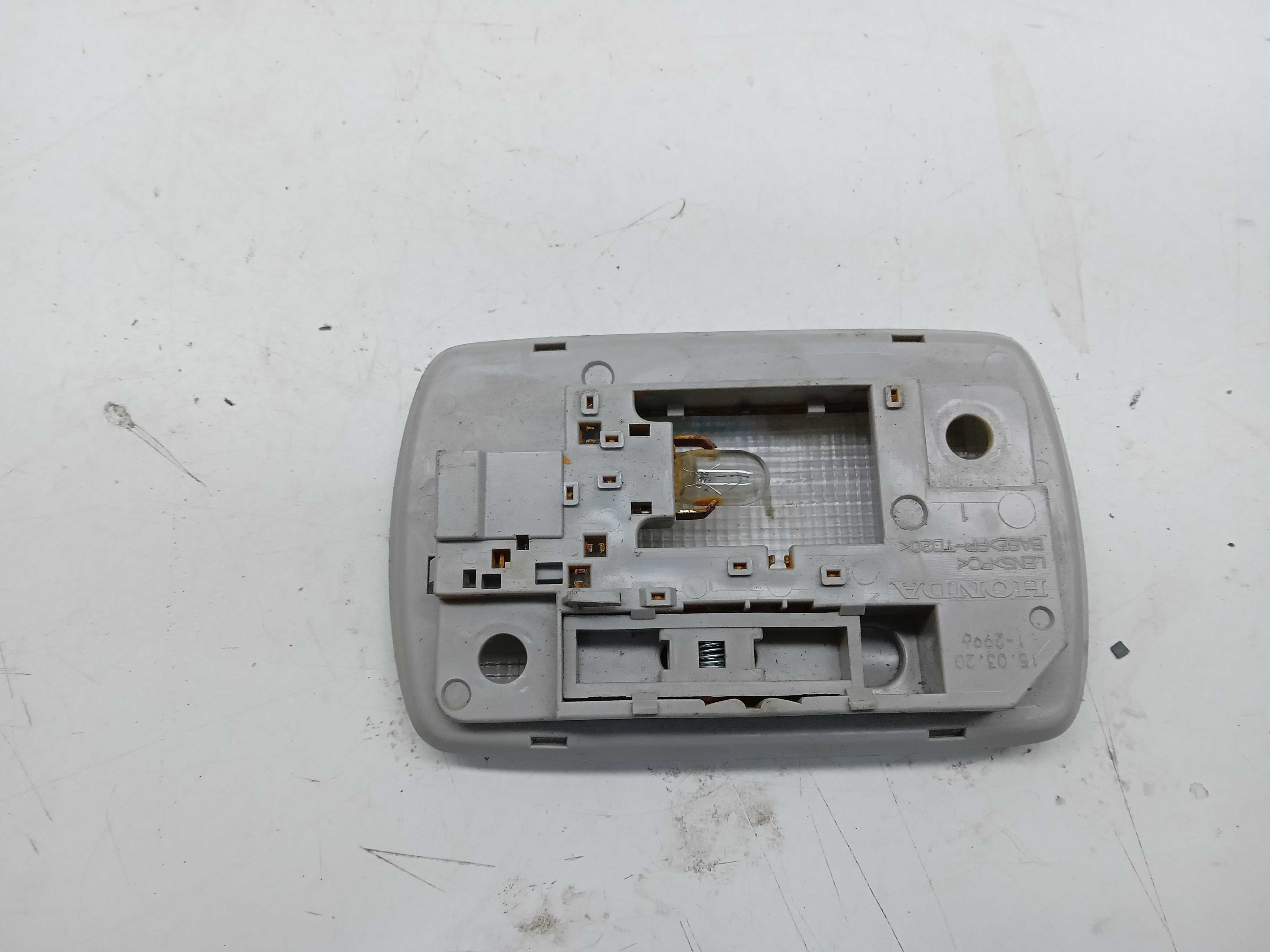 LUZ CORTESIA TETO HONDA HRV 2015 2