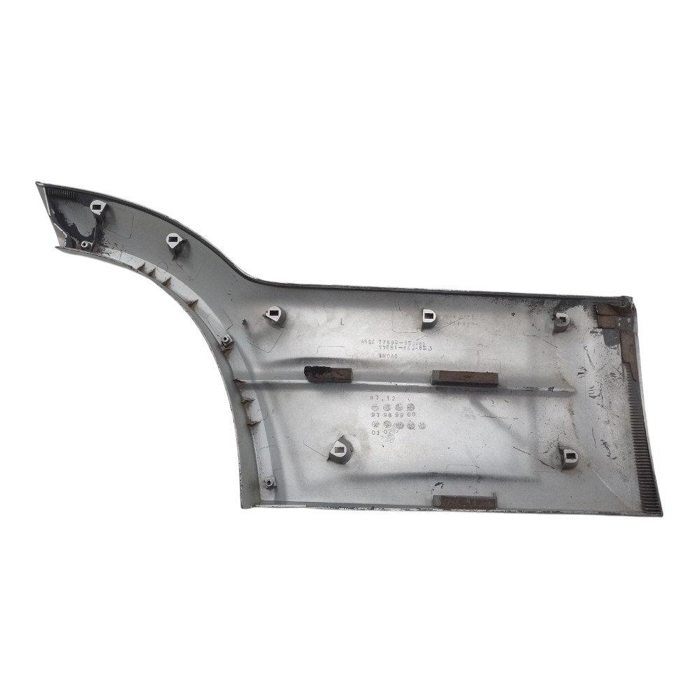 Moldura Friso Porta Traseira Esquerda Suzuki Gran Vitara Traseira Esquerda Prata 3