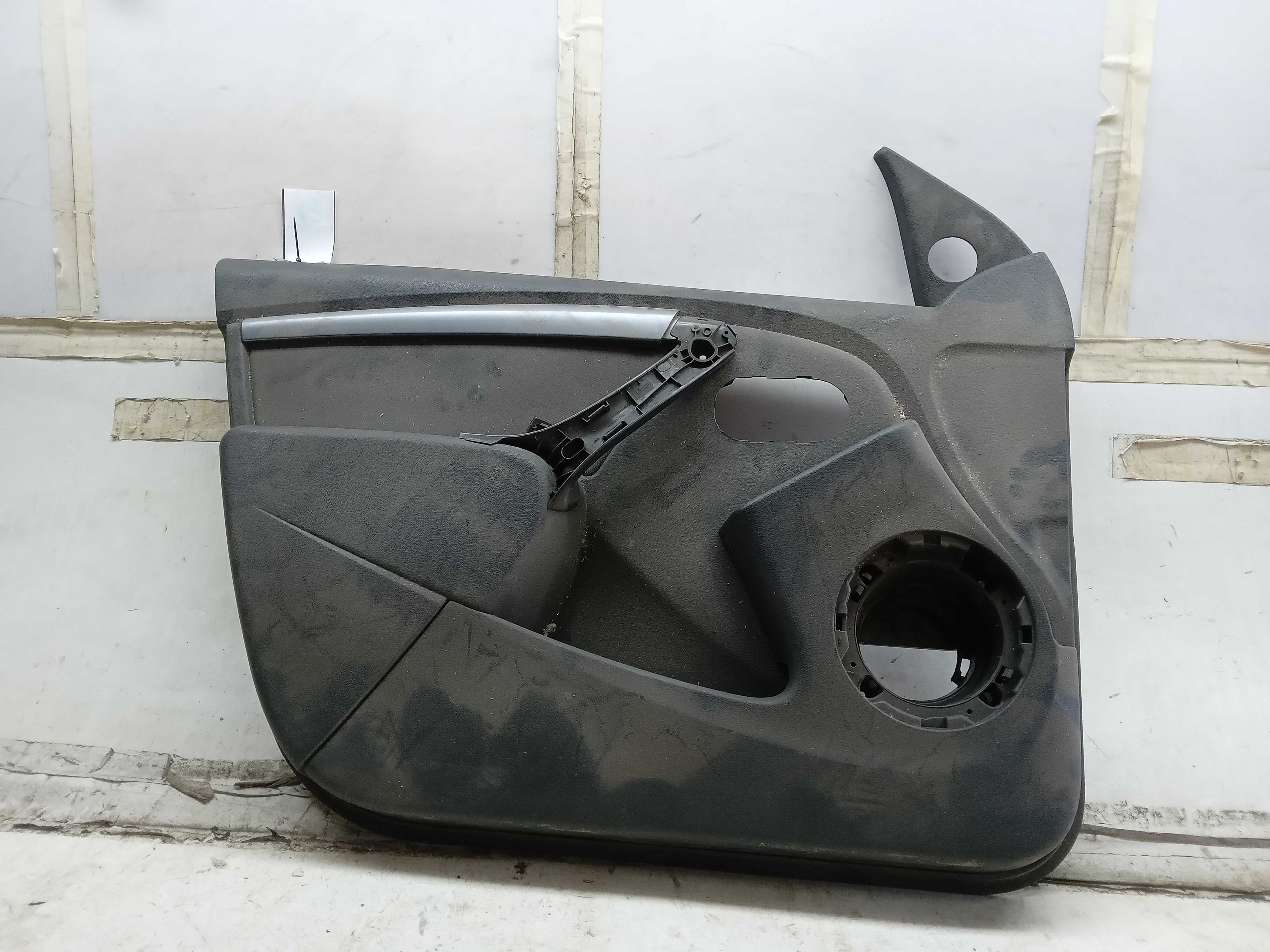 FORRO PORTA DIANTEIRA LE RENAULT DUSTER 2014