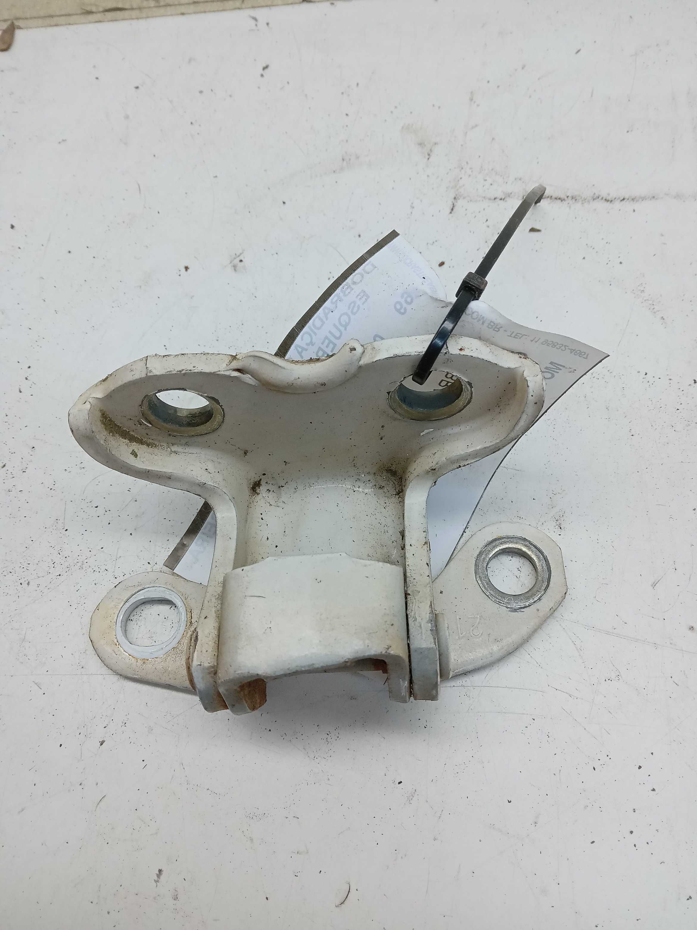 DOBRADIÇA SUPERIOR PORTA TRASEIRA LE TOYOTA HILUX SW4 2011 2