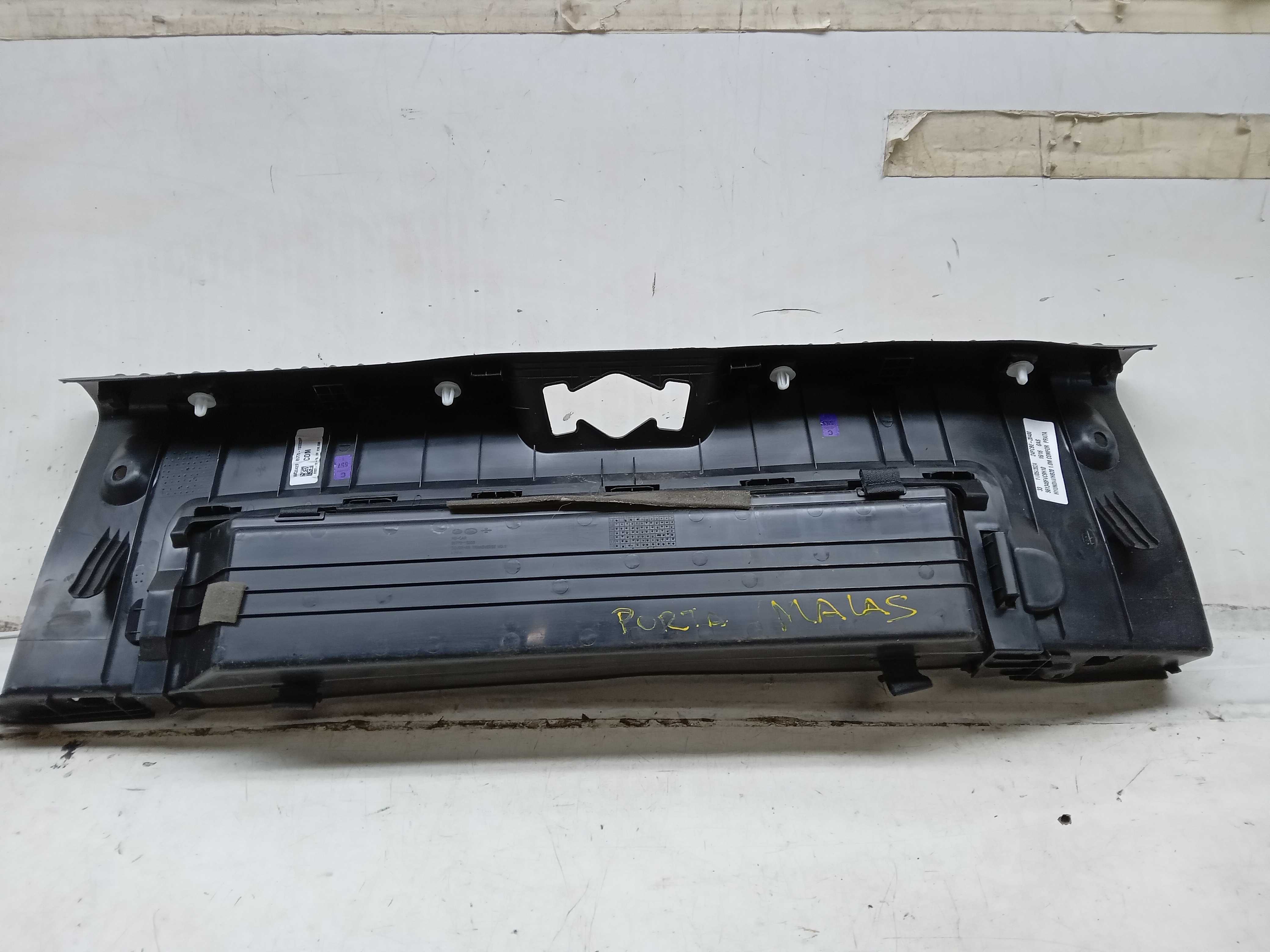 ACABAMENTO PAINEL TRASEIRO HYUNDAI HB20 2019 2