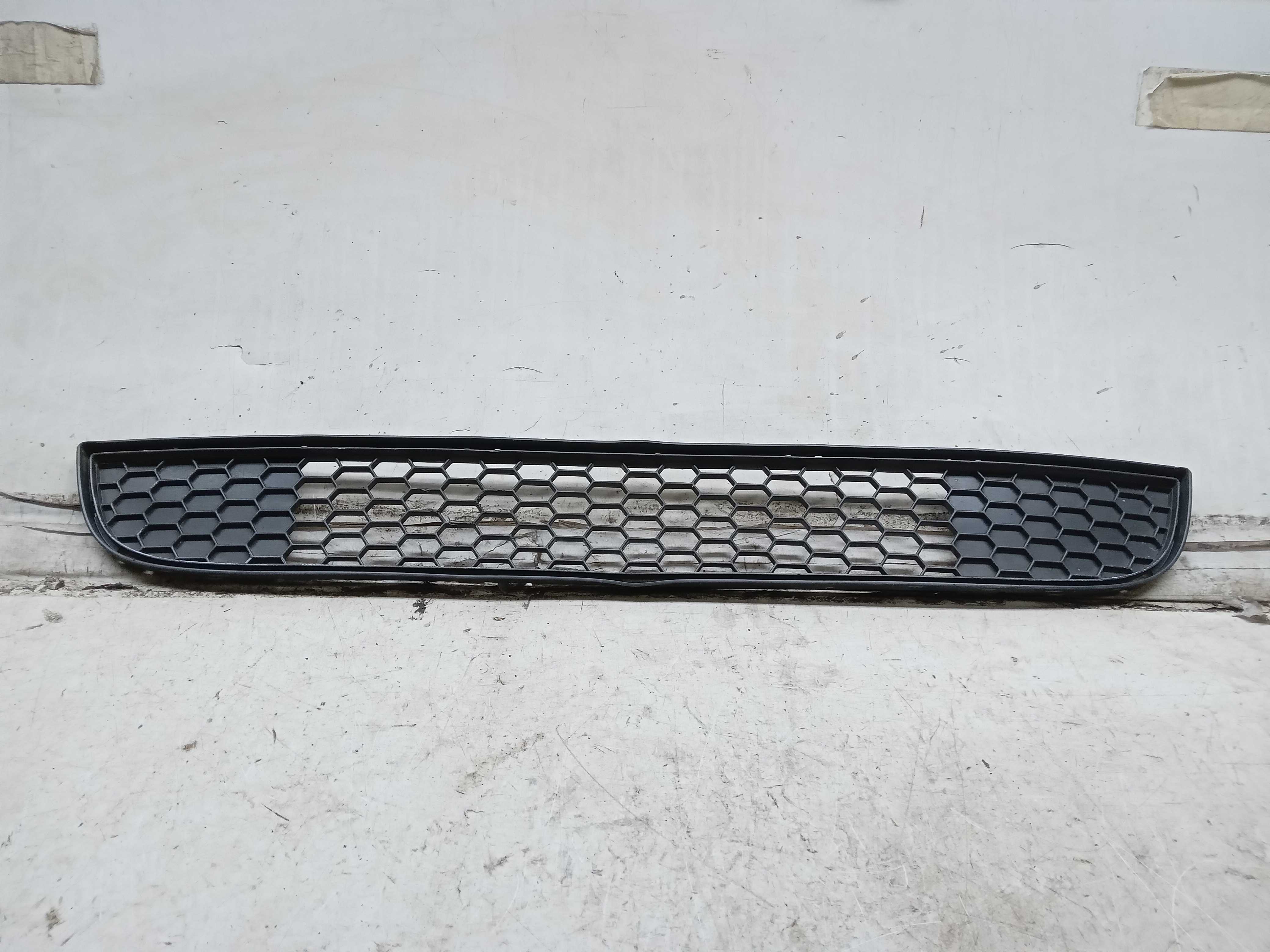GRADE DIANTEIRA INFERIOR FIAT UNO 2017 1