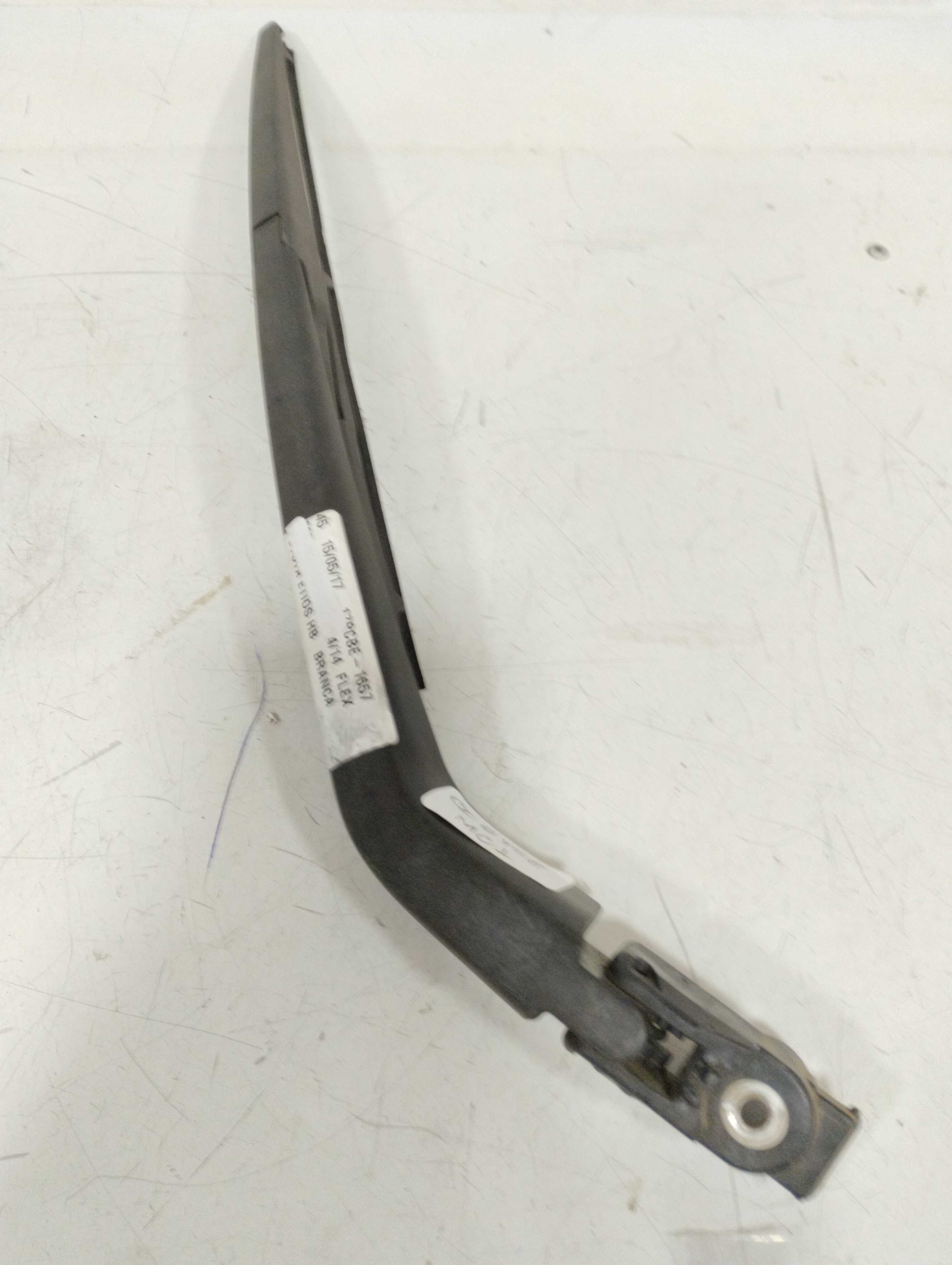 Braco limpador traseiro Toyota Etios 2014 1