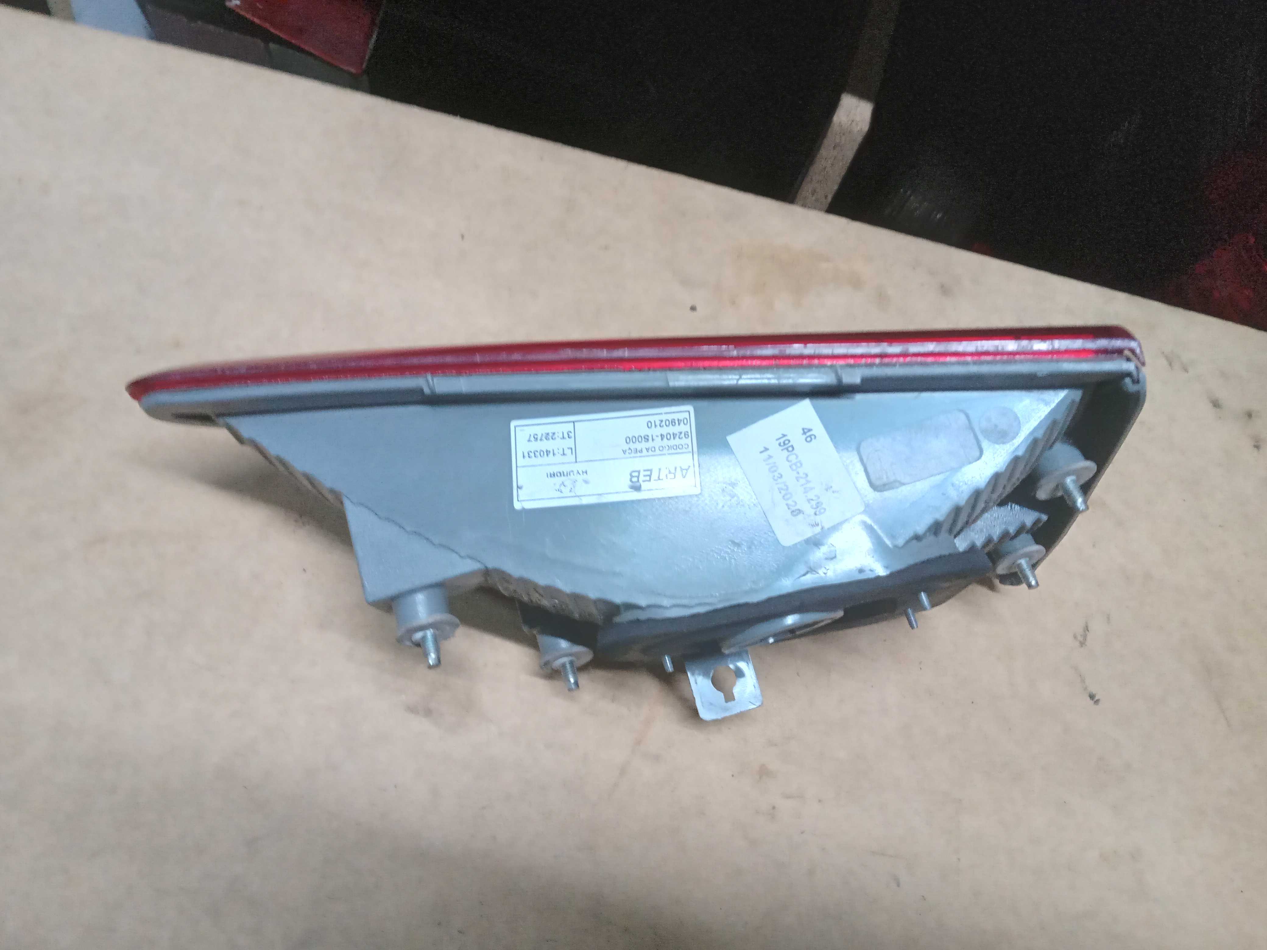 LANTERNA TRASEIRA PORTA MALAS DIREITA HYUNDAI HB20 2013 2