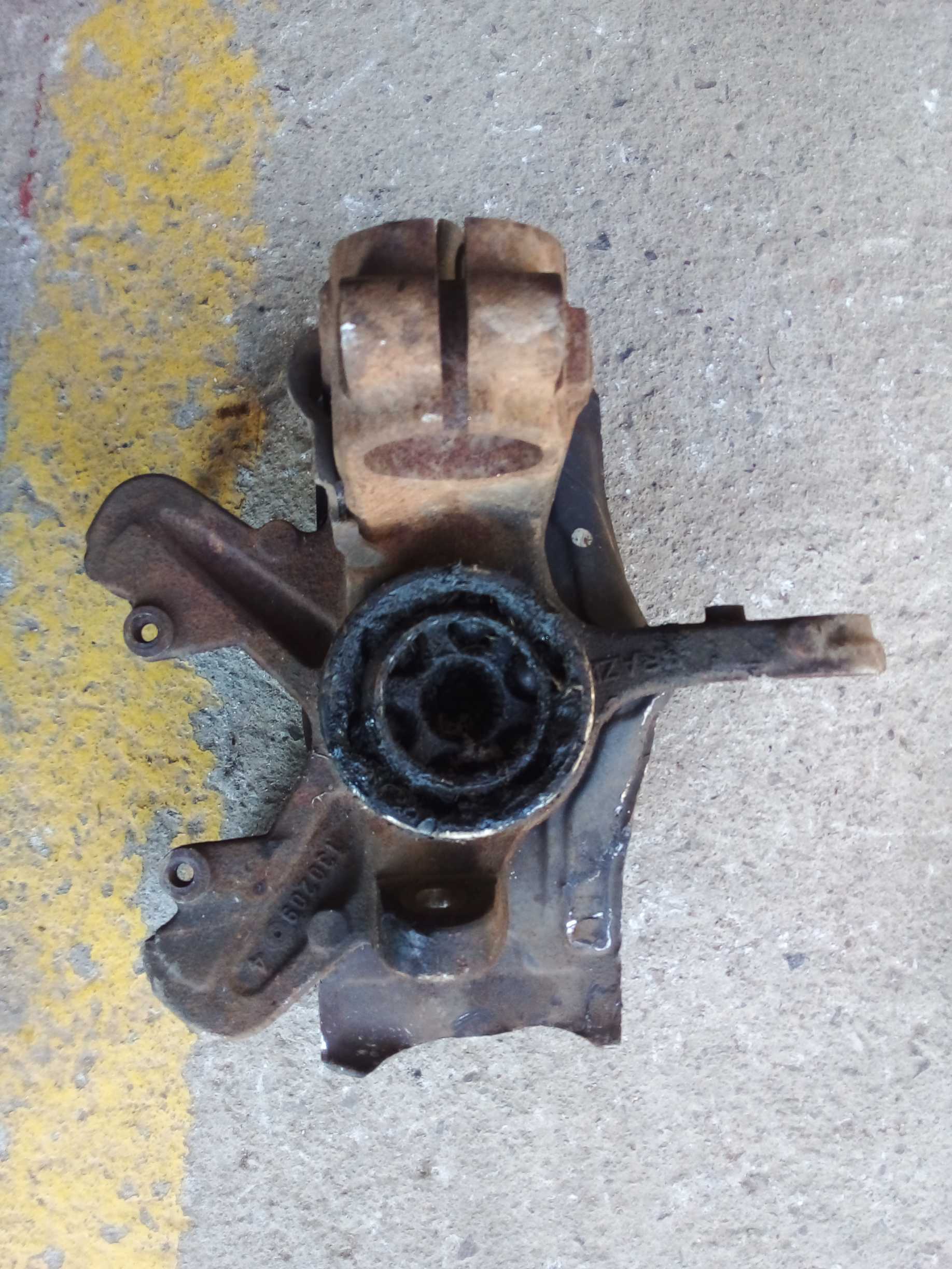 CUBO MONTANTE DIANTEIRO DIREITO VOLKSWAGEN GOL G5 SEM ABS 1