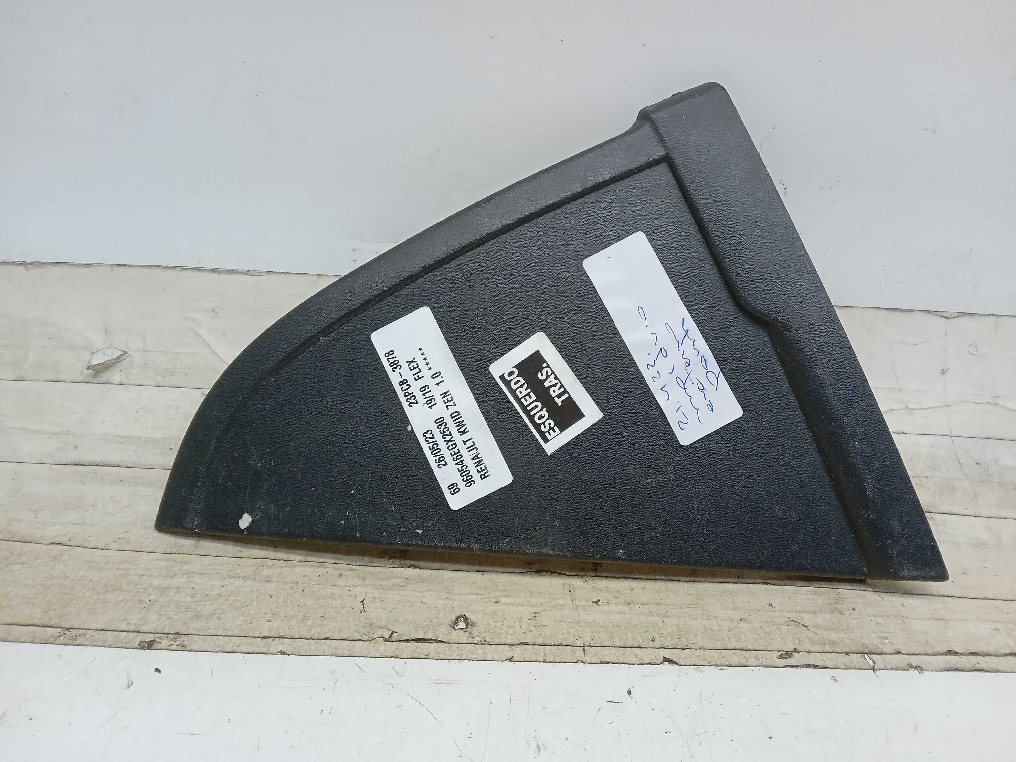 Acabamento moldura porta coluna traseira renault kwid 2010 2