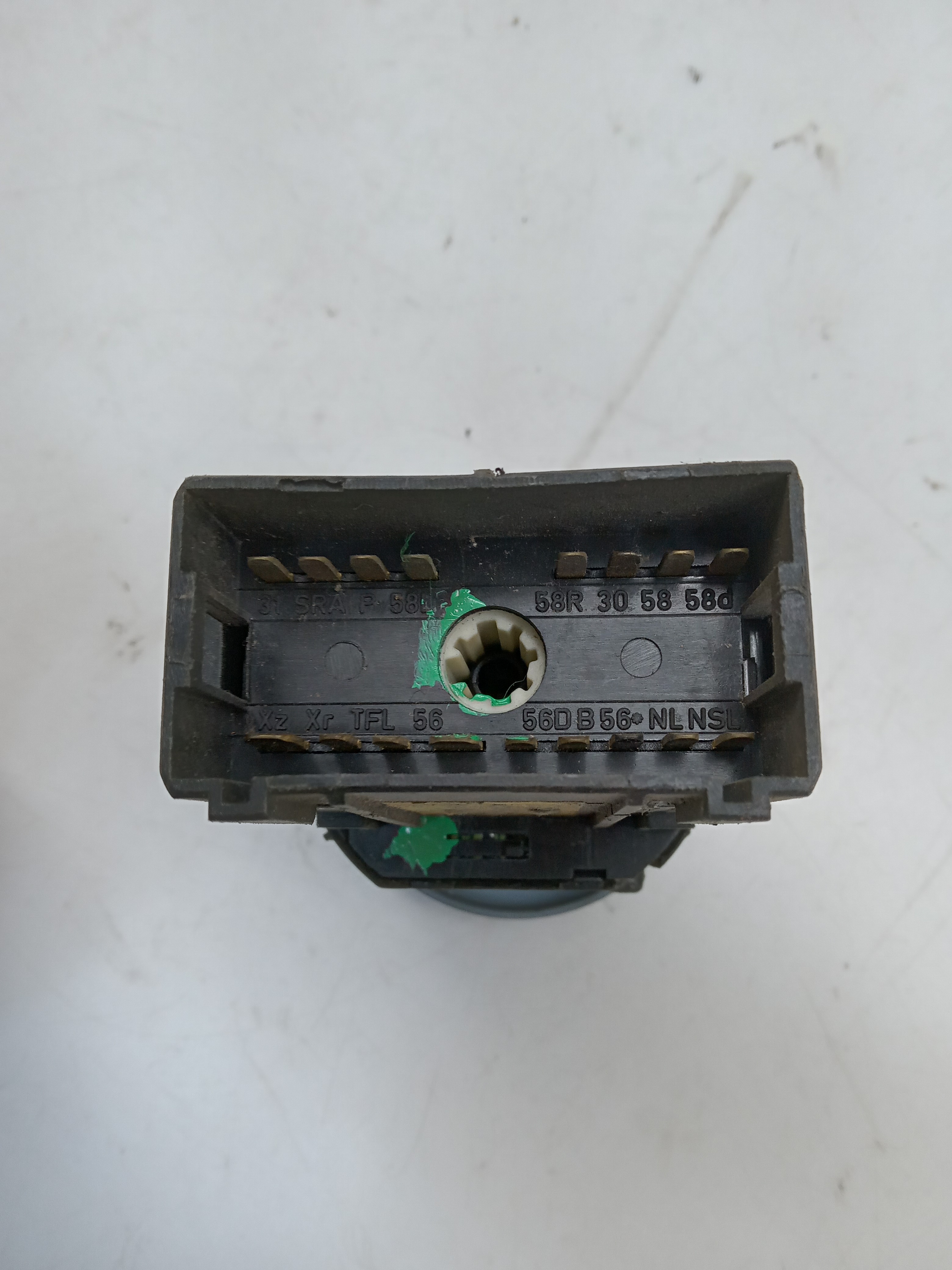 MOLDURA BOTAO CHAVE LUZ VW UP 2019 6