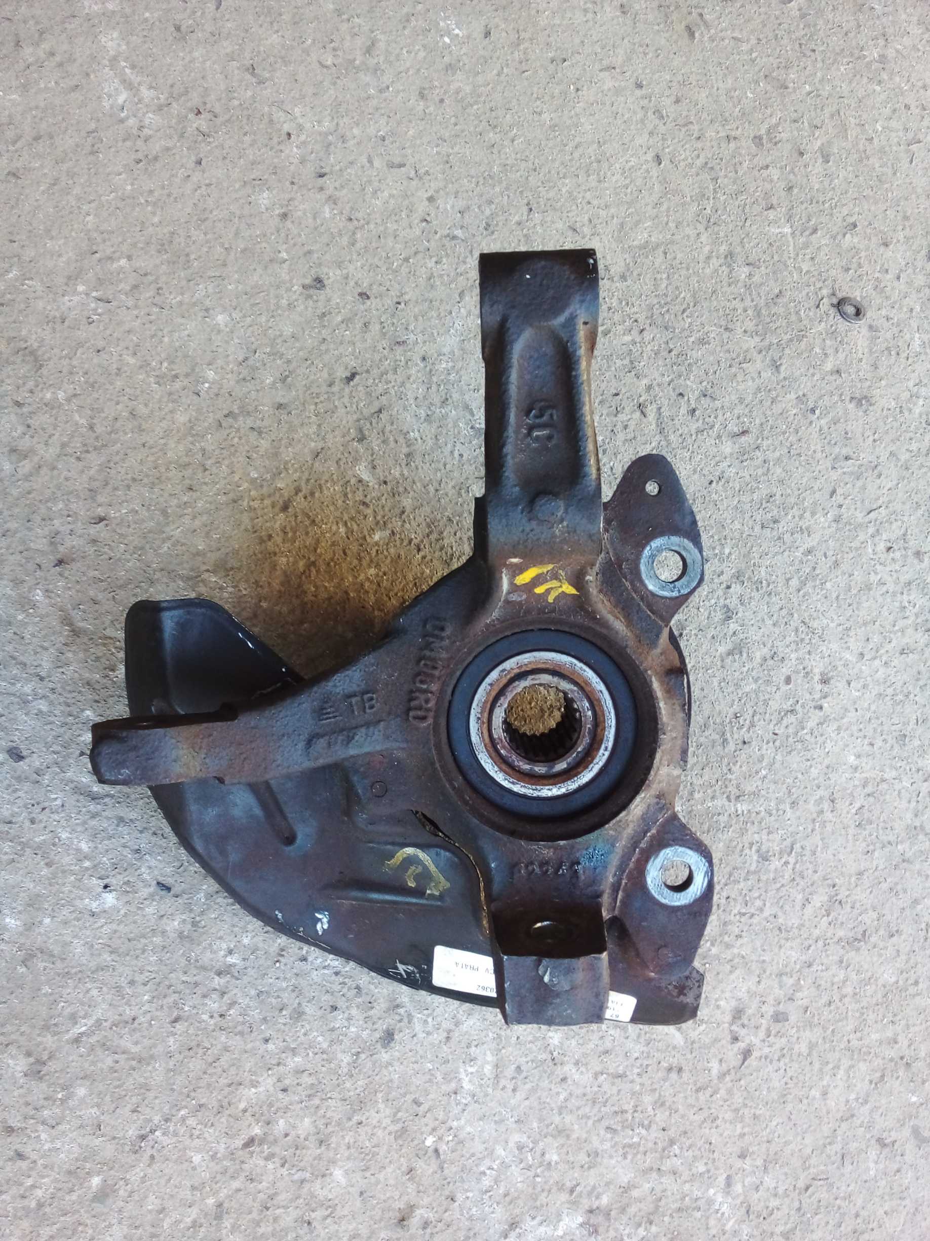 CUBO MONTANTE DIANTEIRO ESQUERDO FIAT PALIO SAPAO 1.0 2010