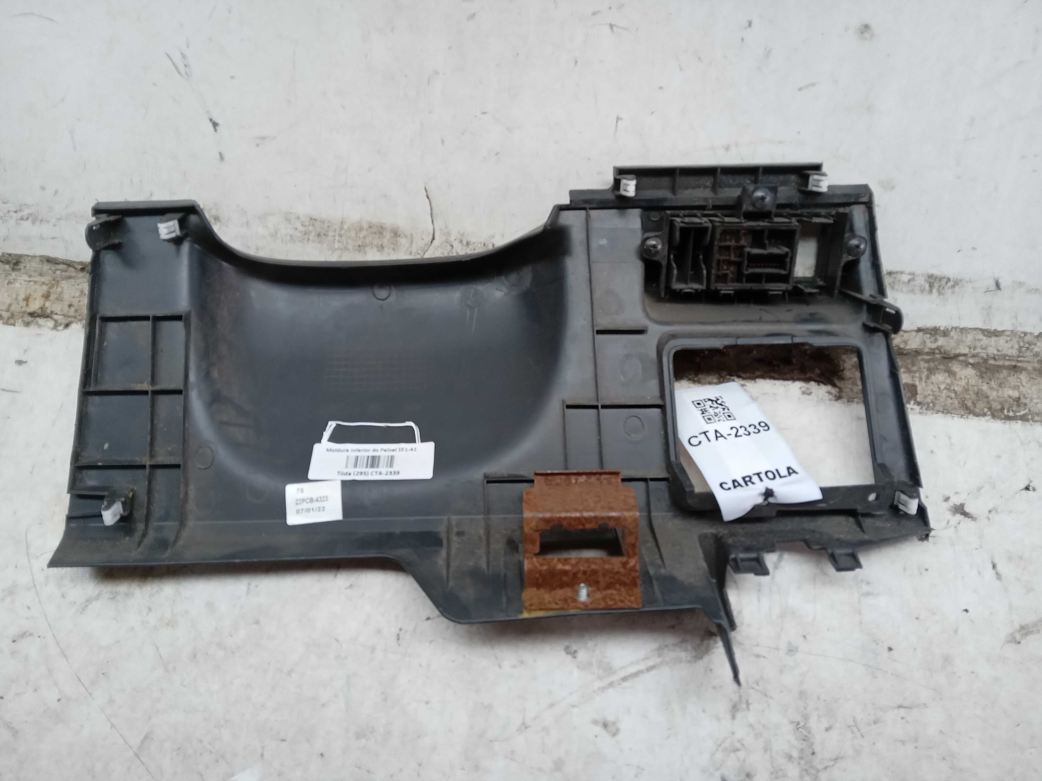7K27518AA Moldura Inferior Painel Nissan Tiida 2008  2013