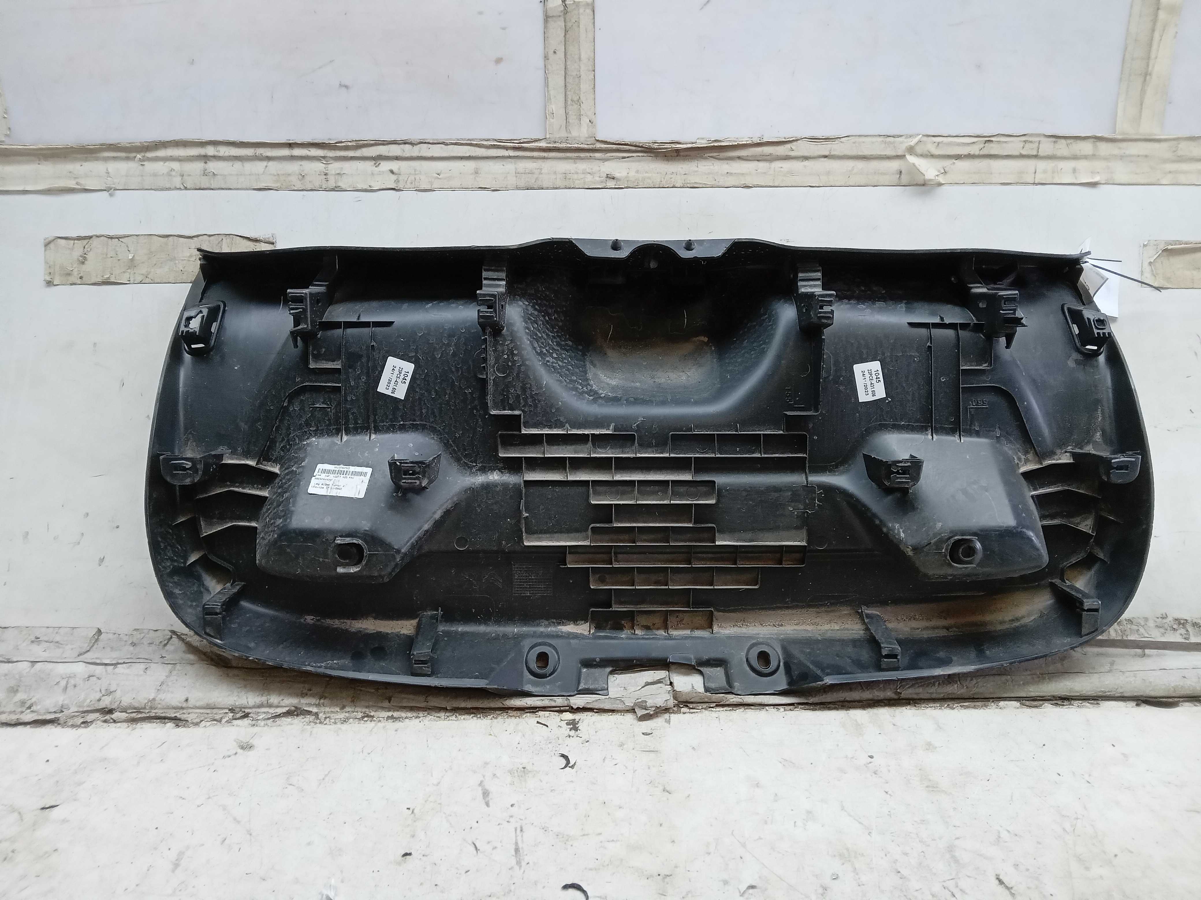 MOLDURA ACABAMENTO TAMPA TRASEIRA PEUGEOT 208 2021 2