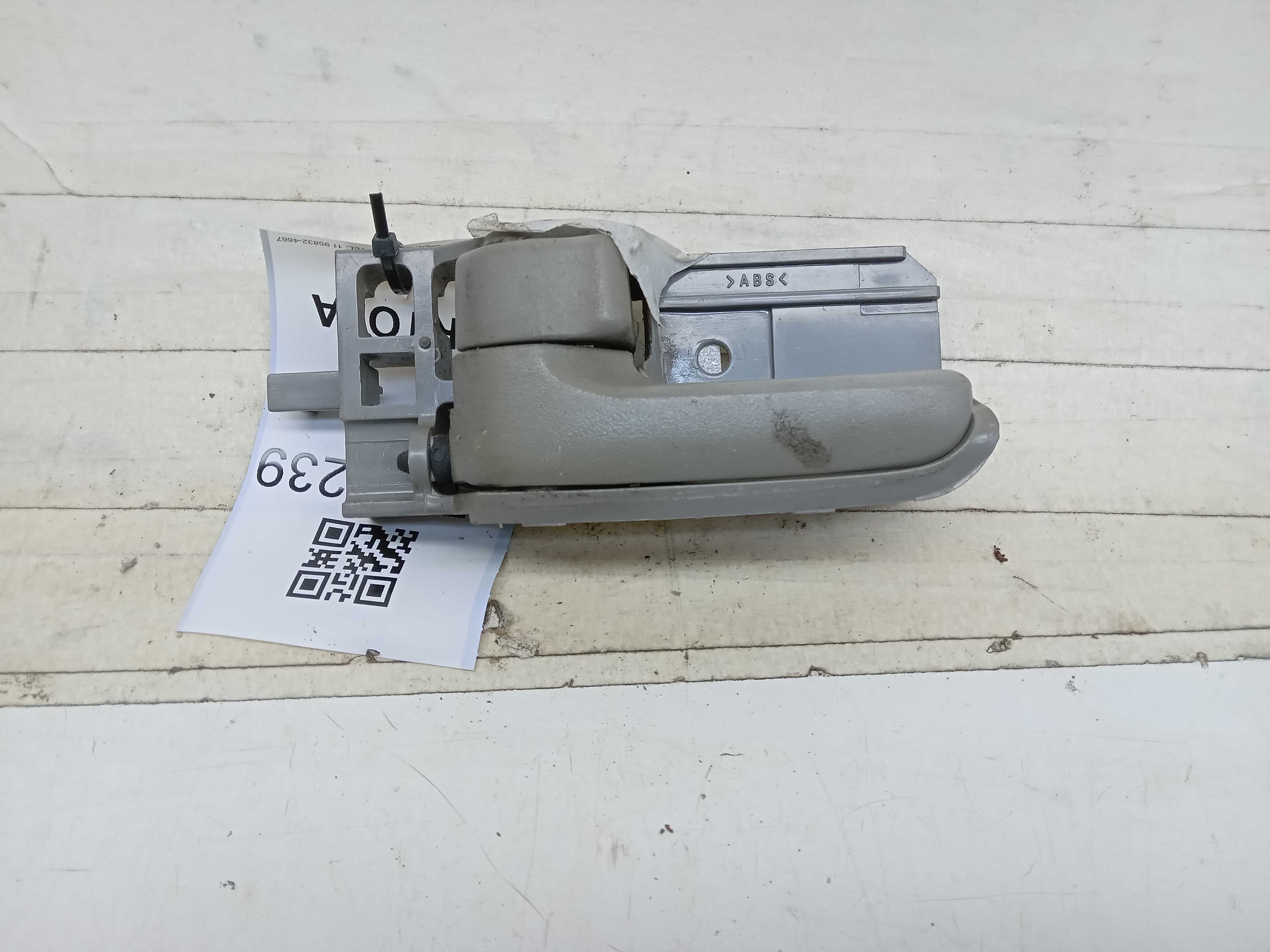 MAÇANETA INTERNA PORTA DIANTEIRA LE TOYOTA COROLLA 2006 1