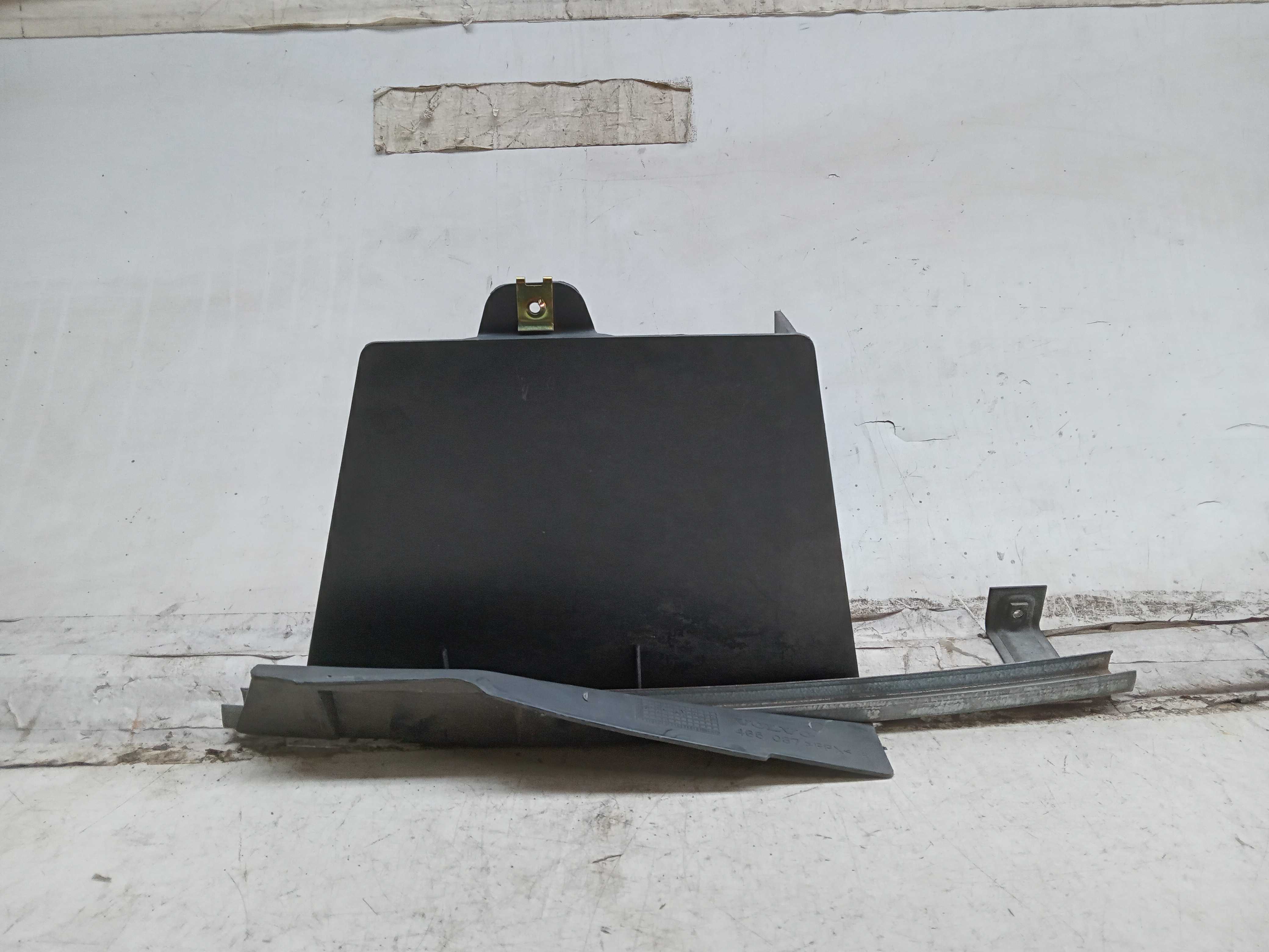 GUIA VIDRO CANALETA DIANTEIRA LD VOLVO 460 1995 2
