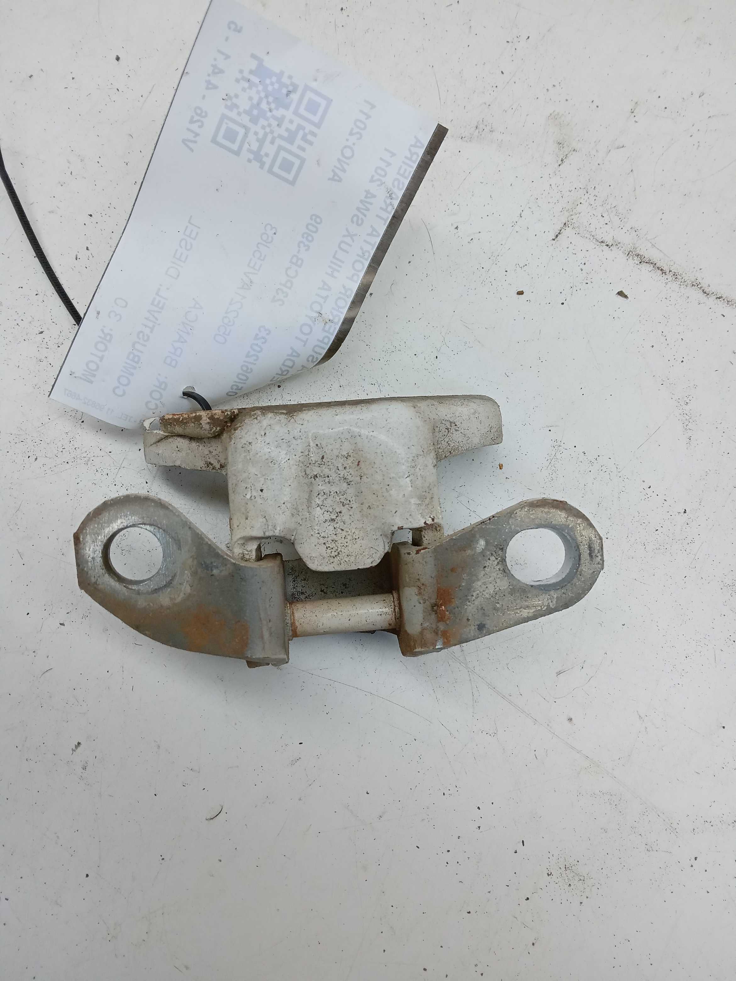 DOBRADIÇA SUPERIOR PORTA TRASEIRA LE TOYOTA HILUX SW4 2011 1