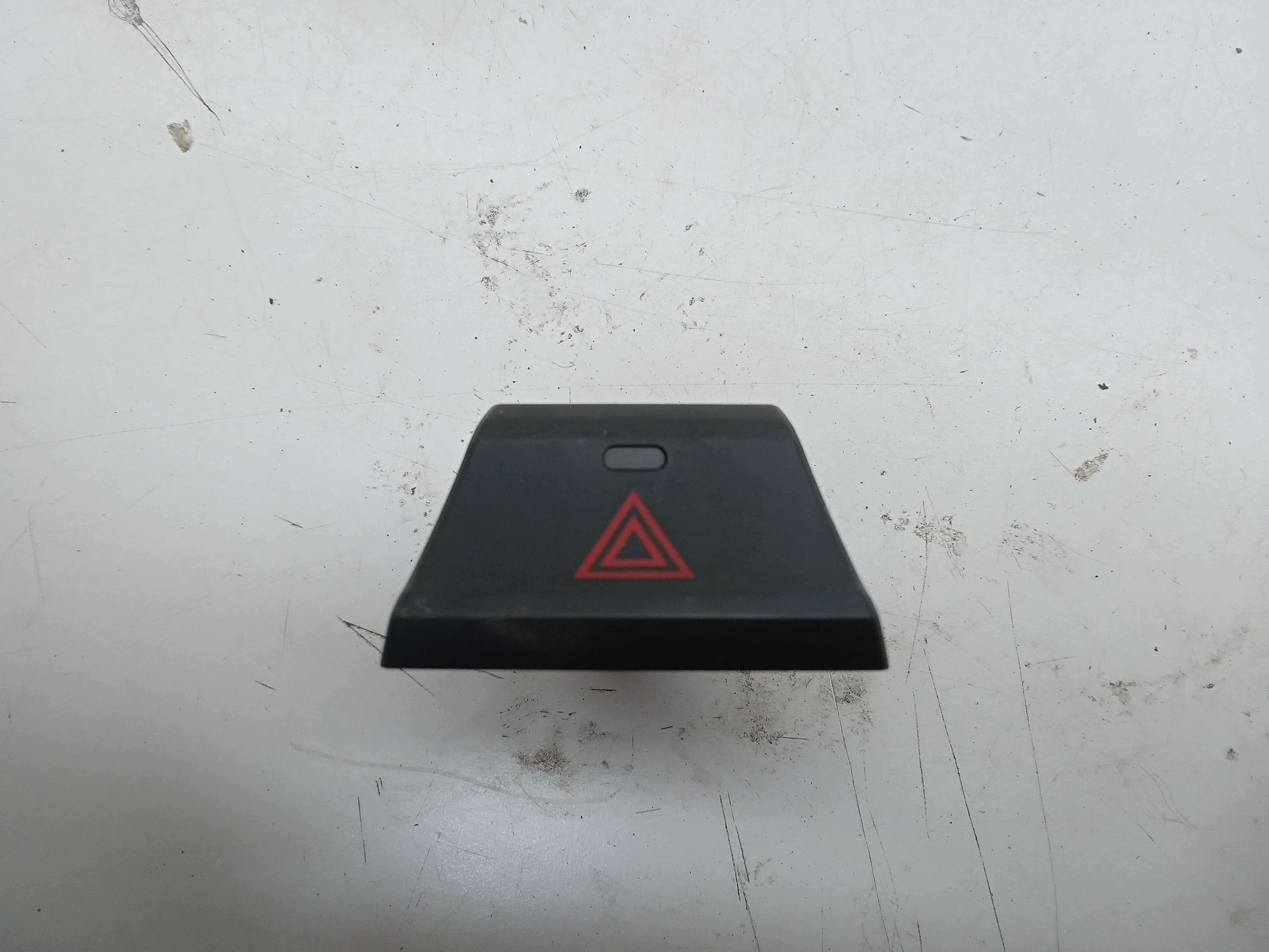 Botao pisca alerta gm agile montana onix prisma 2014 2