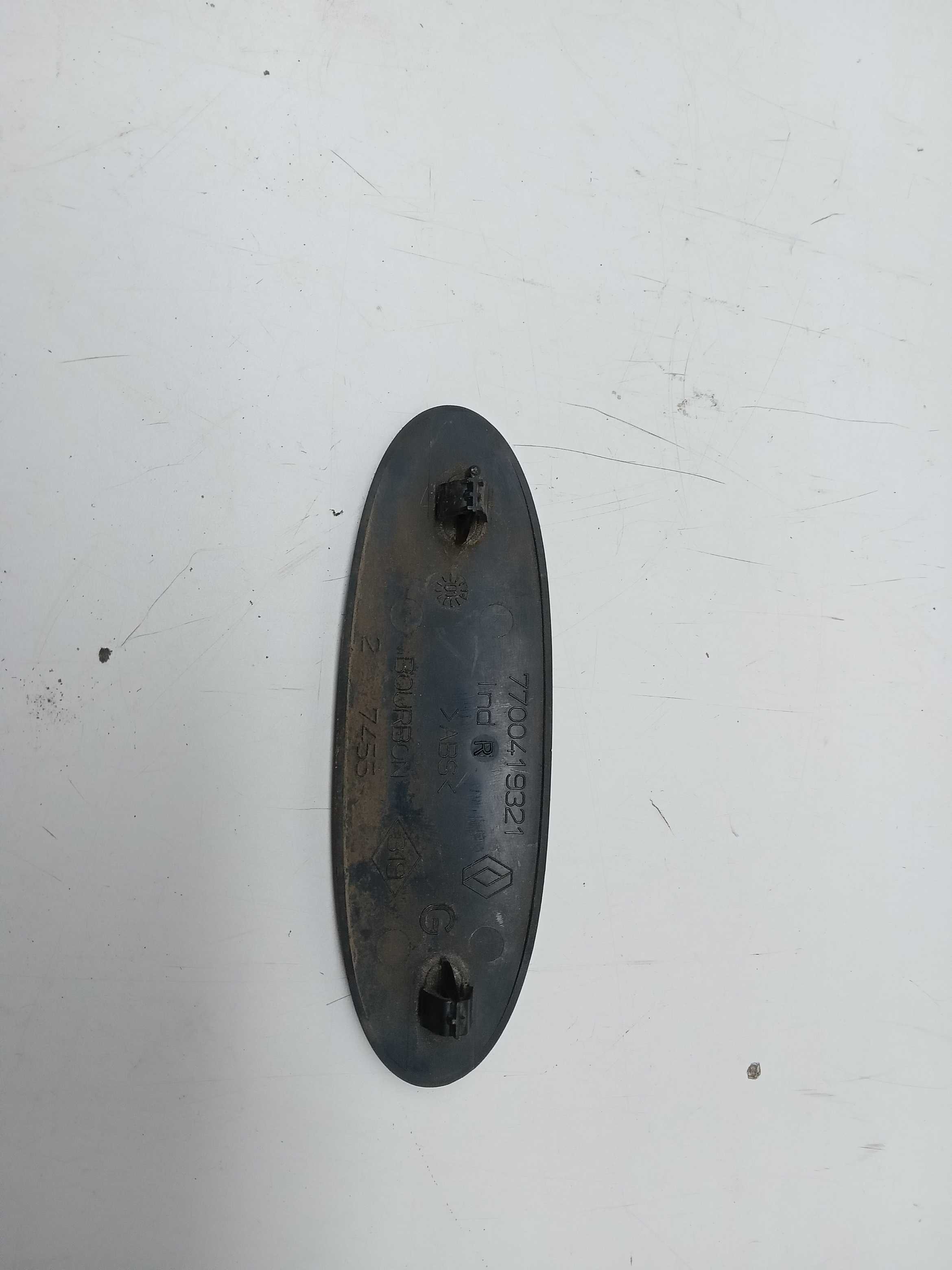 Emblema friso porta ld renault clio 1998 a 2016 1