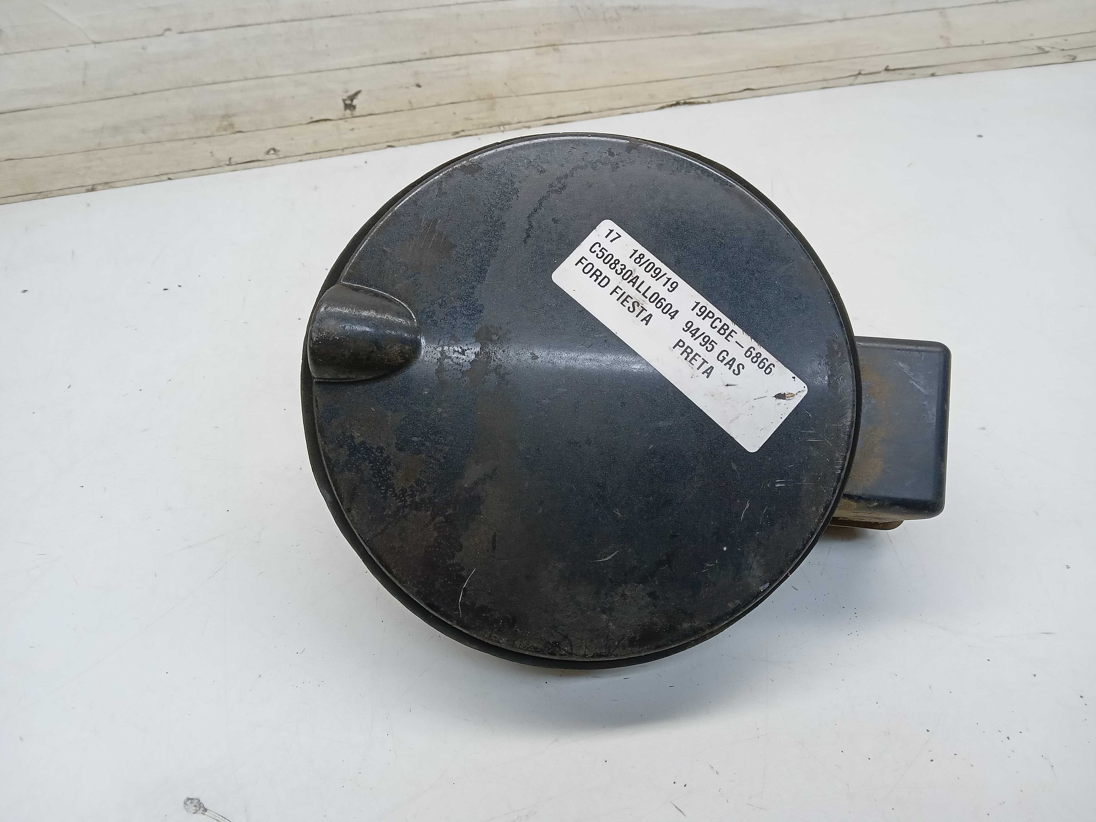PORTINHOLA TANQUE COMBUSTIVEL FORD FIESTA 1995 1