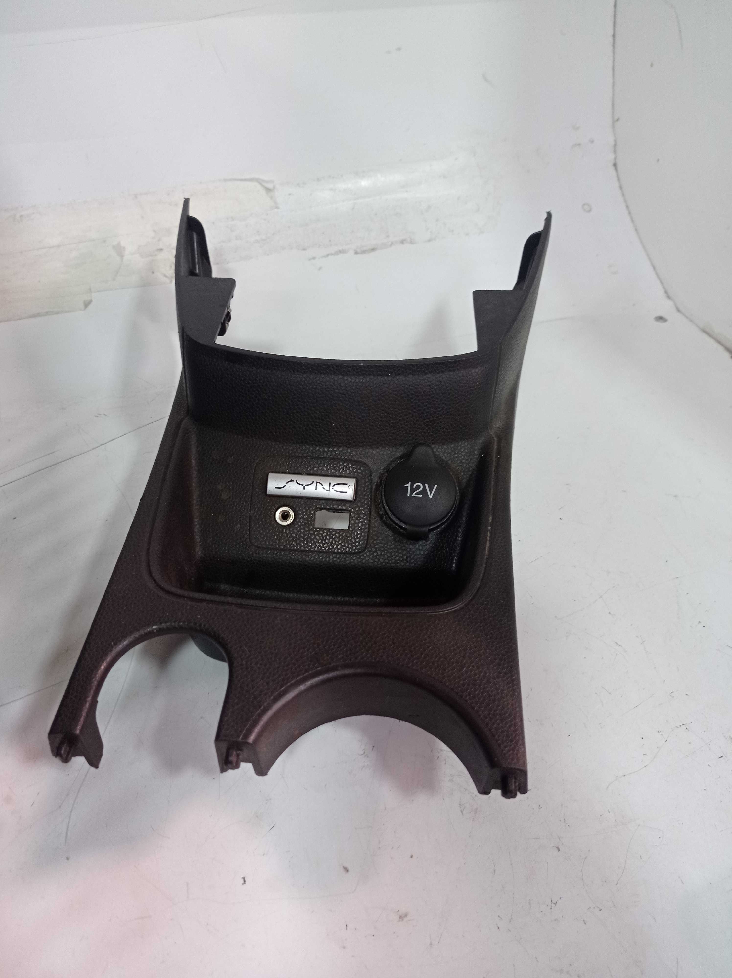 ACABAMENTO CONSOLE CENTRAL TOMADA FORD FIESTA 2019 1