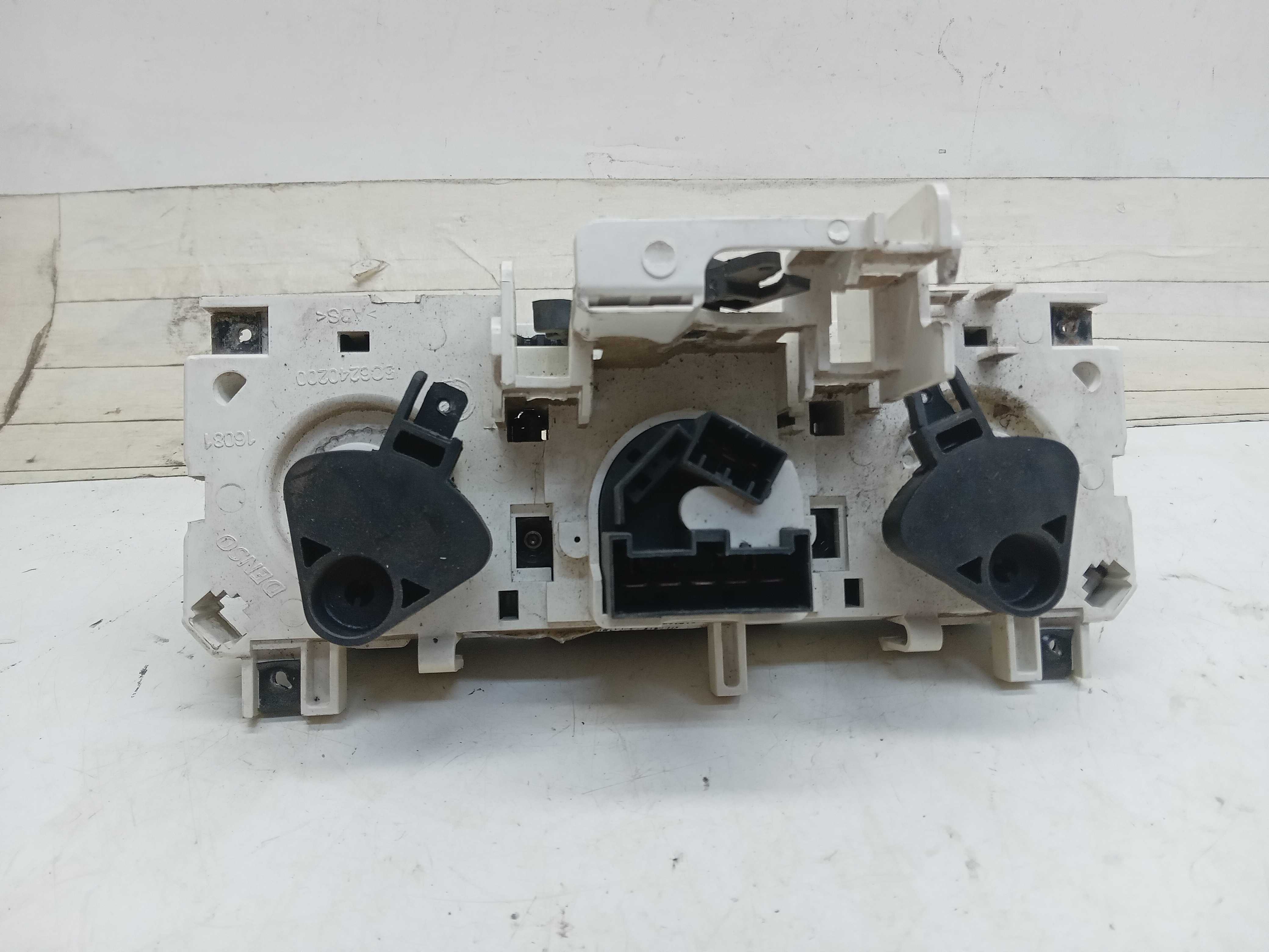 MOLDURA COMANDO AR FIAT STRADA 2011 2
