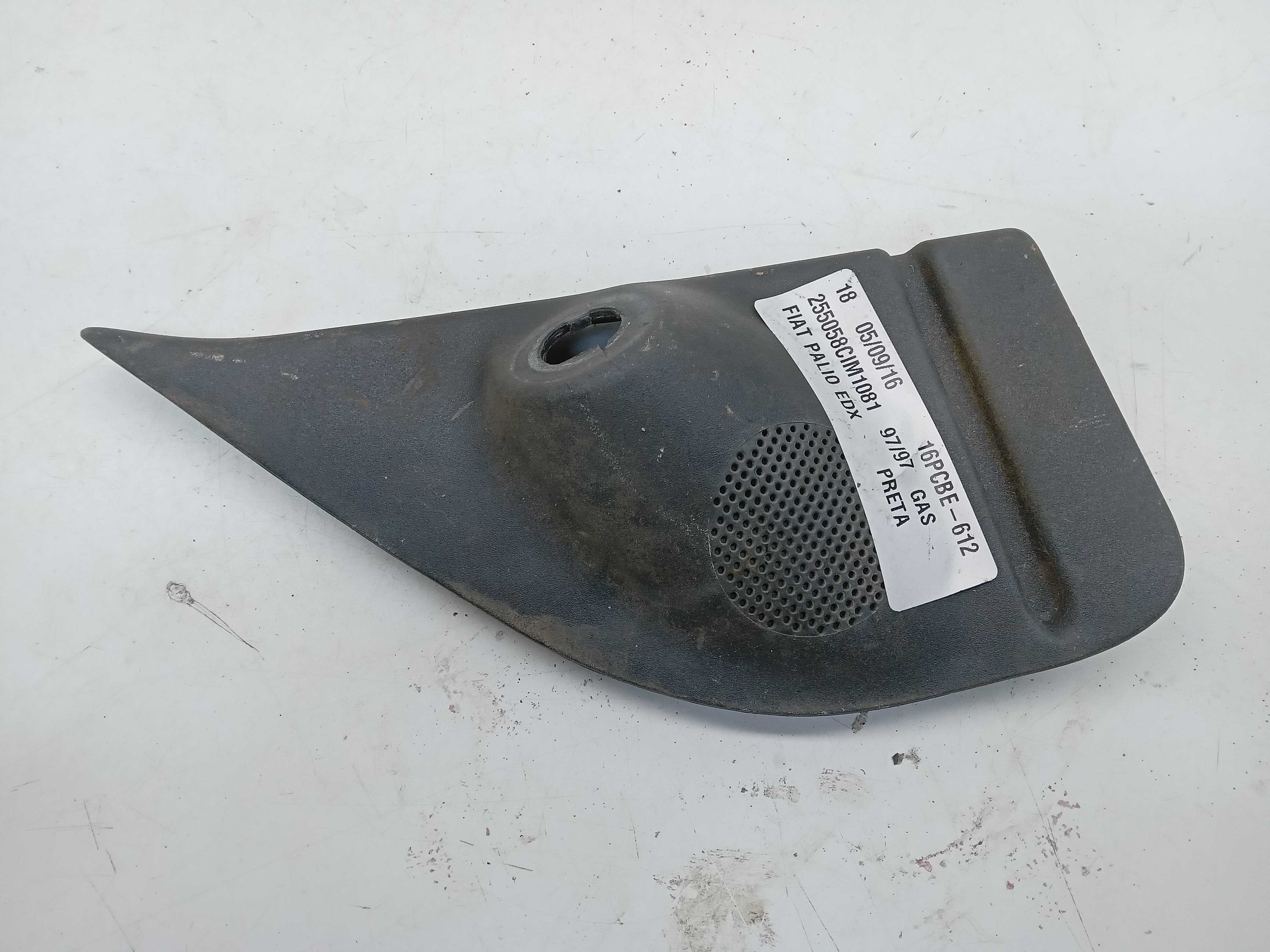 Acabamento interno retrovisor ld fiat palio 2001 1