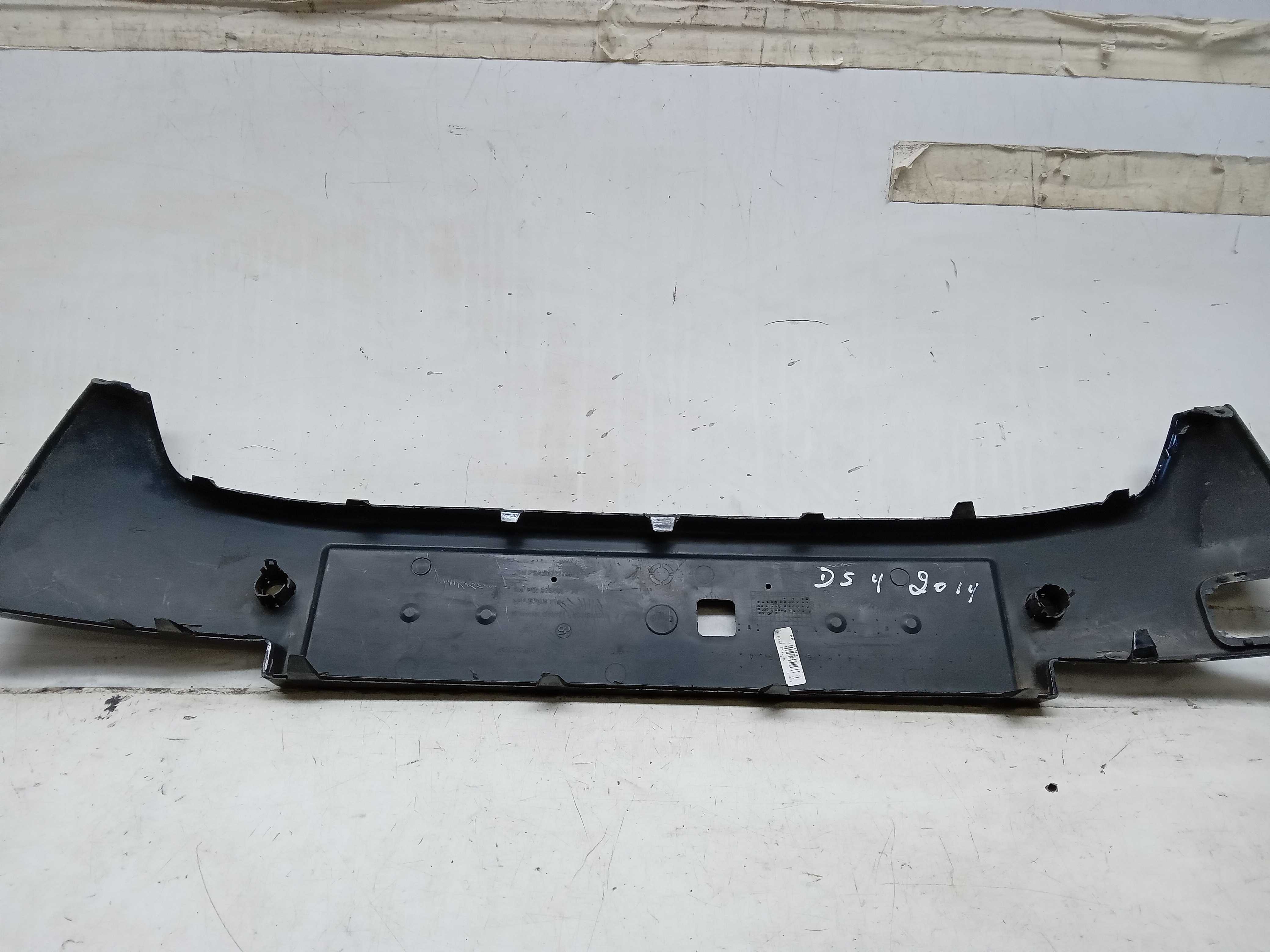 MOLDURA CENTRAL PARACHOQUE DIANTEIRO DS4 2014 1