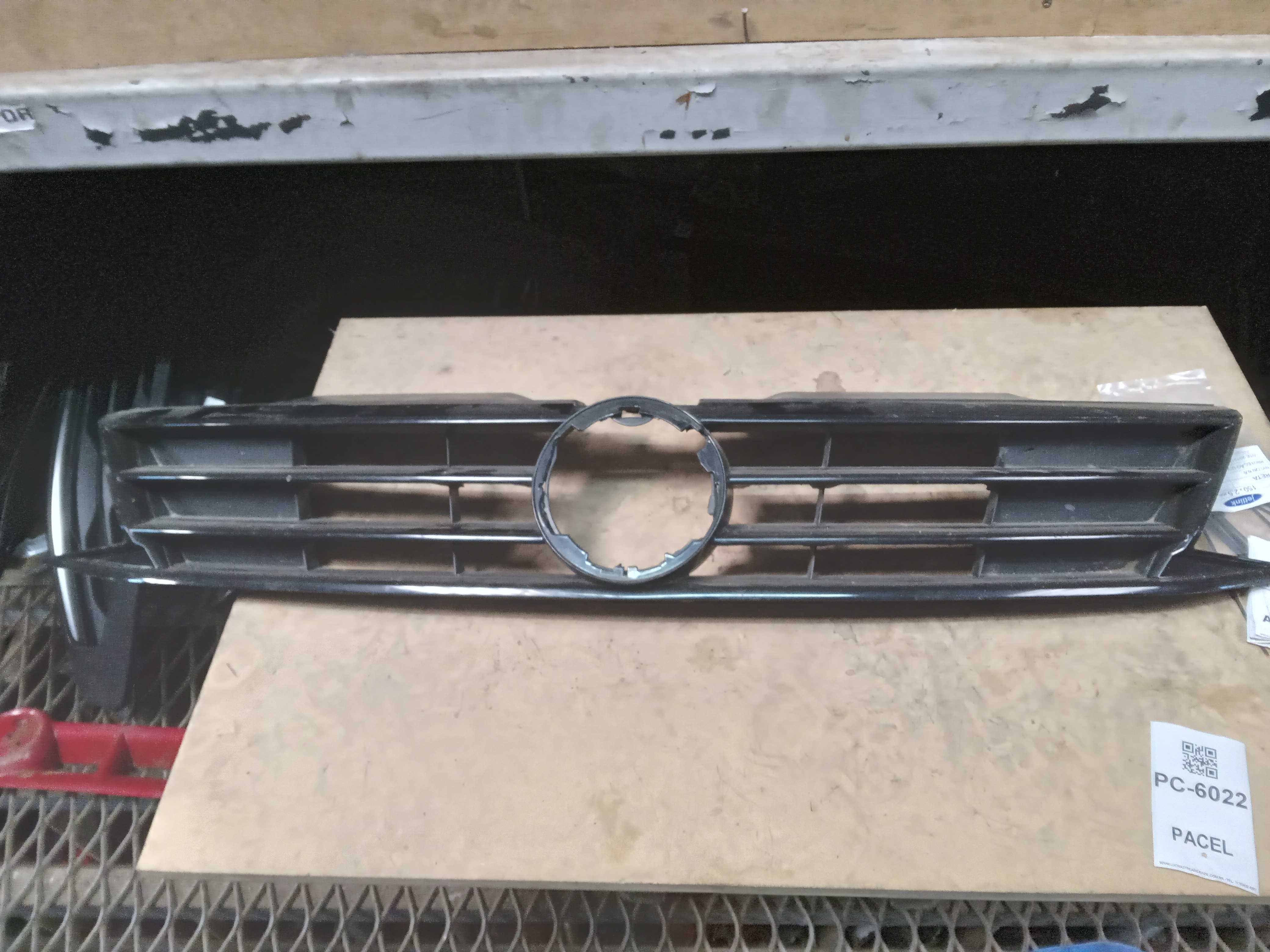 GEADE FRONTAL VW JETTA 2014 1
