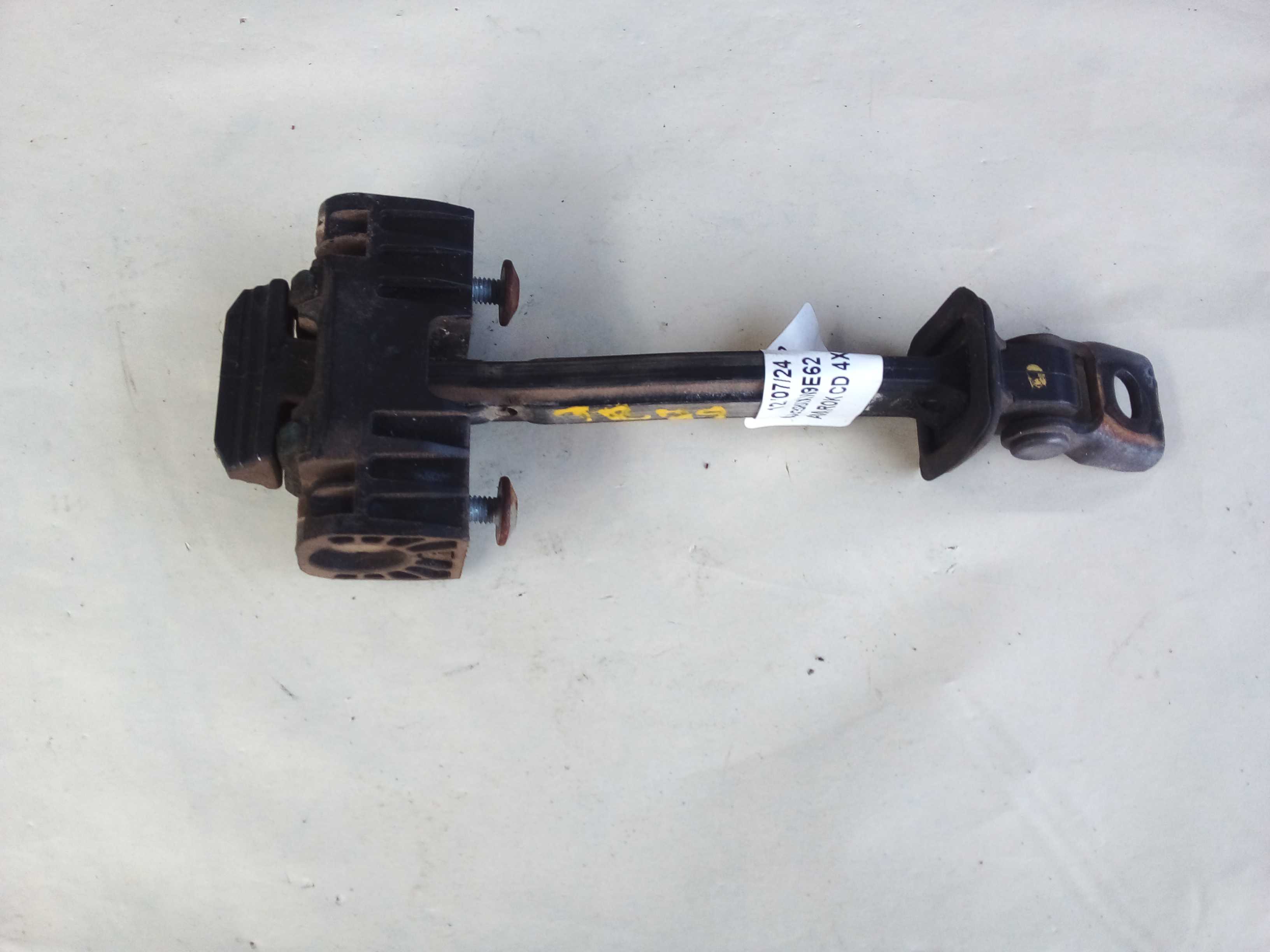 LIMITADOR PORTA TRASEIRO ESQUERDA AMAROK 2016 2