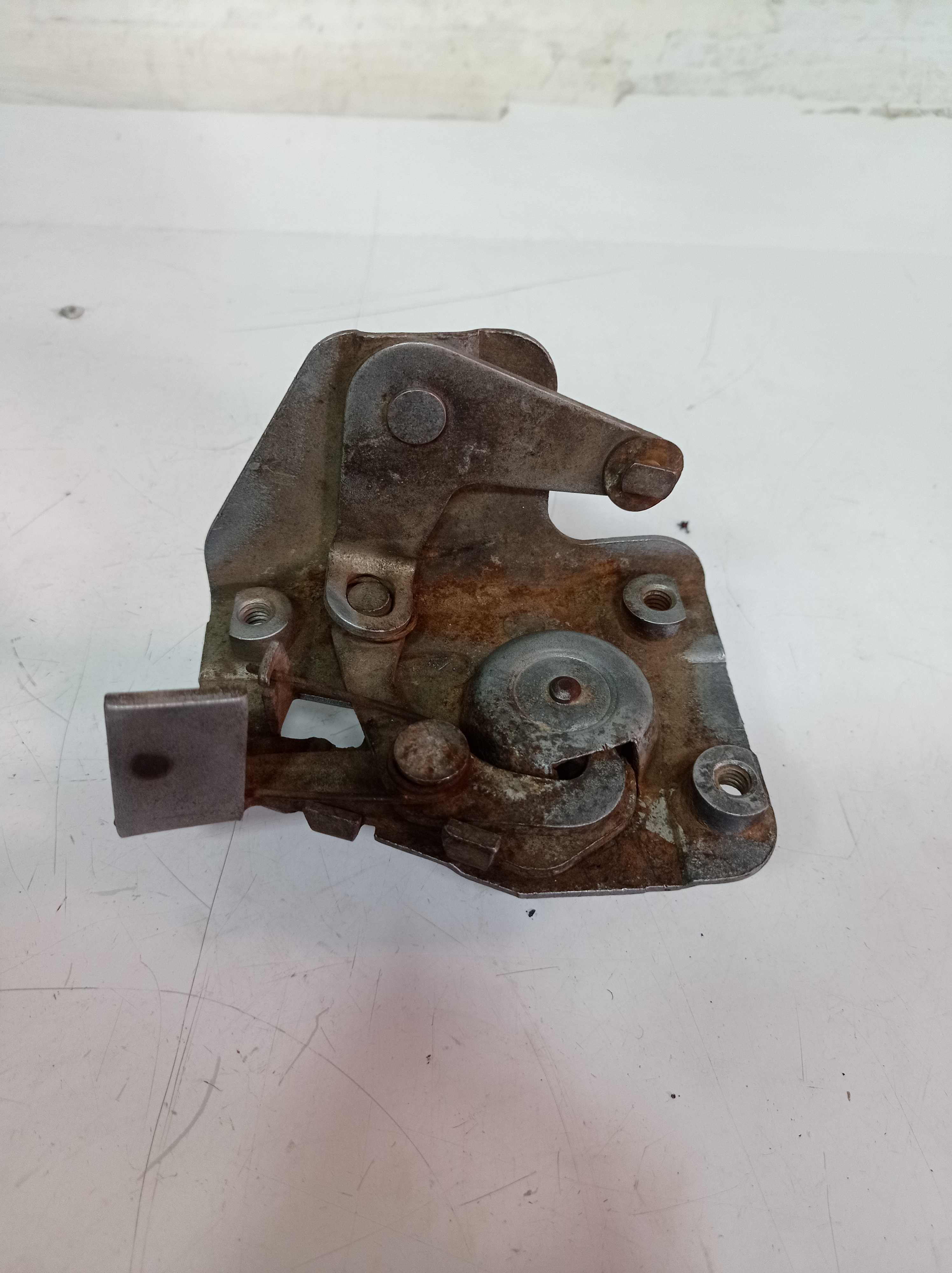 FECHADURA PORTA DIANTEIRA DIREITA C10 C60 1