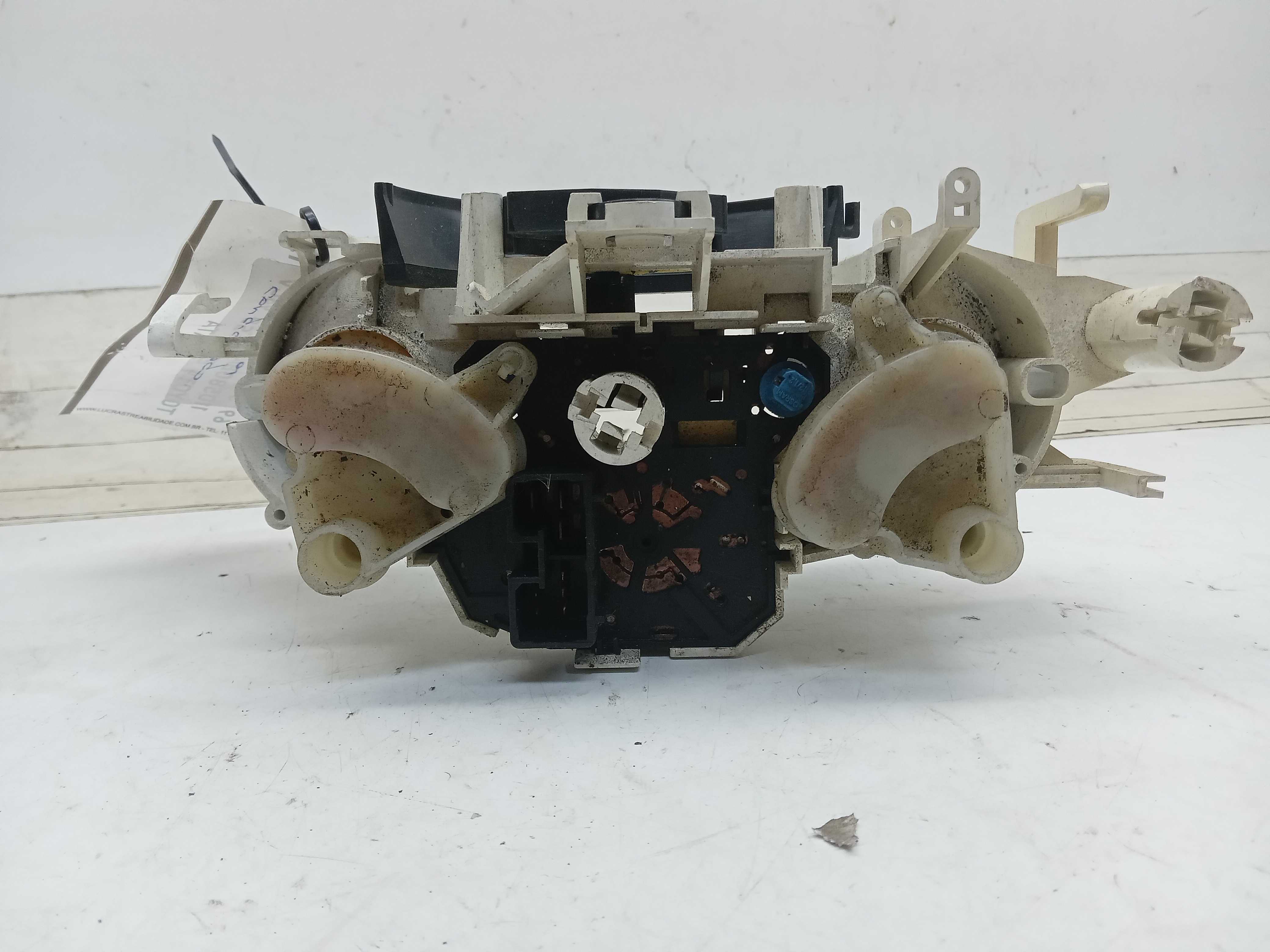 MOLDURA COMANDO AR TOYOTA ETIOS 2016 2
