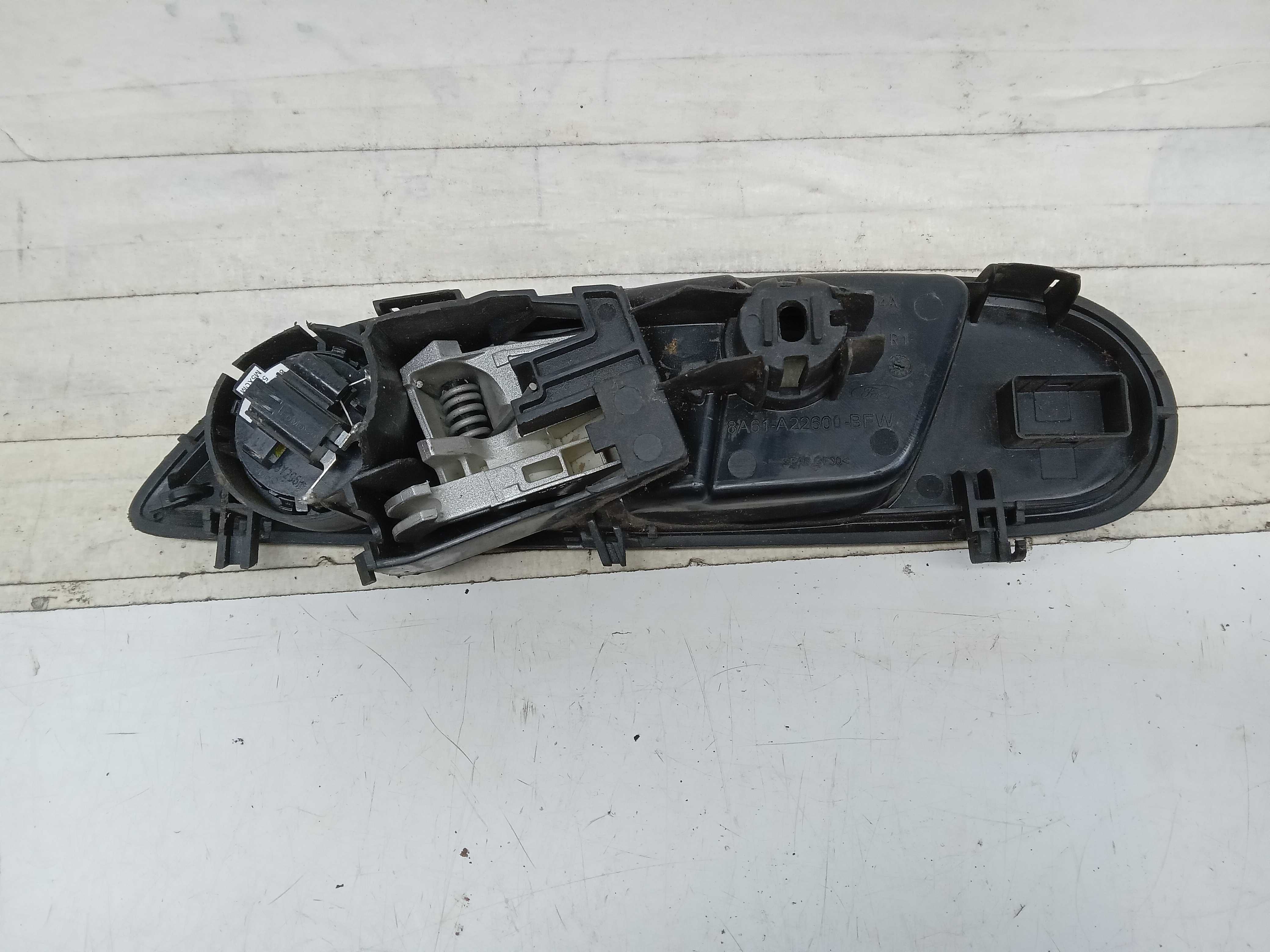 MAÇANETA INTERNA PORTA TRASEIRA LD FORD FIESTA 2015 1