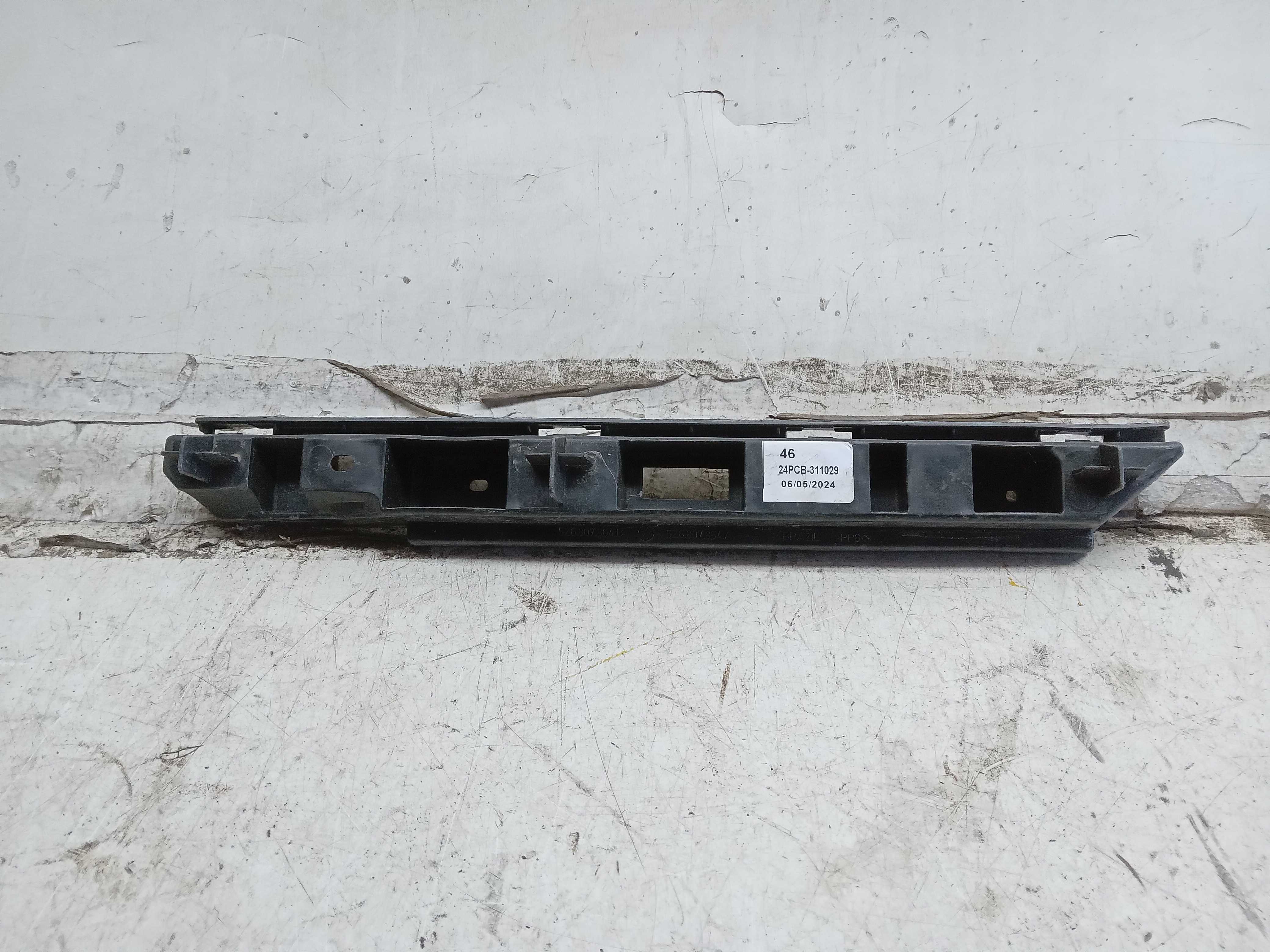 GUIA PARACHOQUE TRASEIRO VW FOX 2015 1