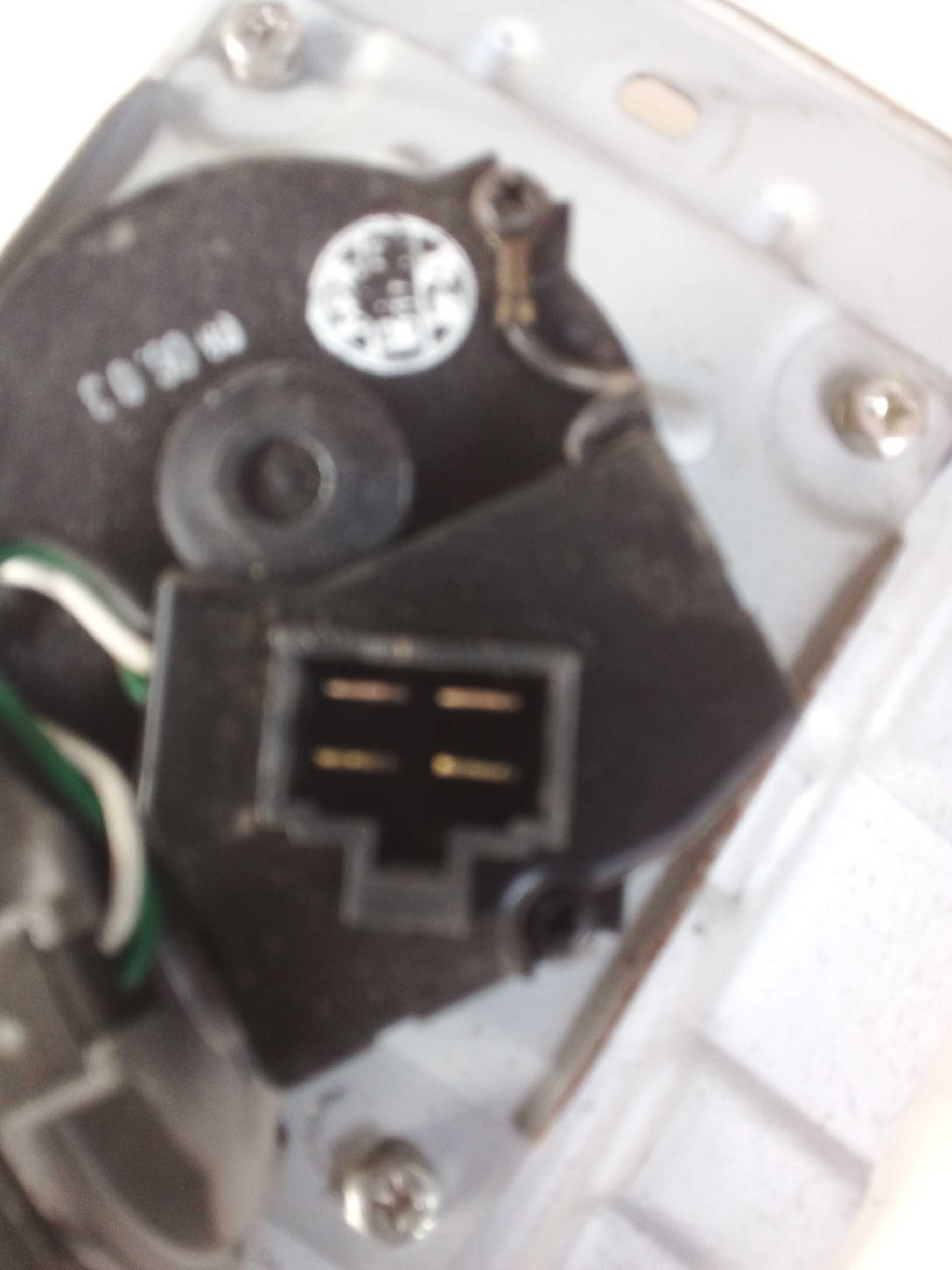 MOTOR LIMPADOR PARABRISA HR 2009 1