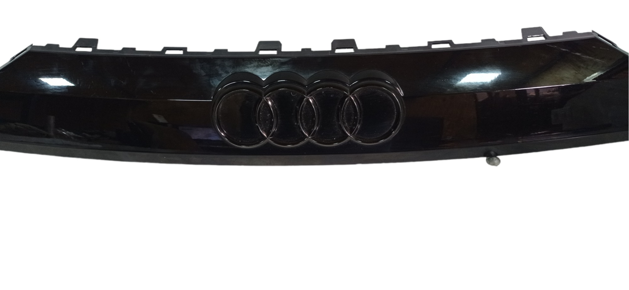 Moldura Acabamento Tampa Traseira Porta Malas Audi Q8 2022 3