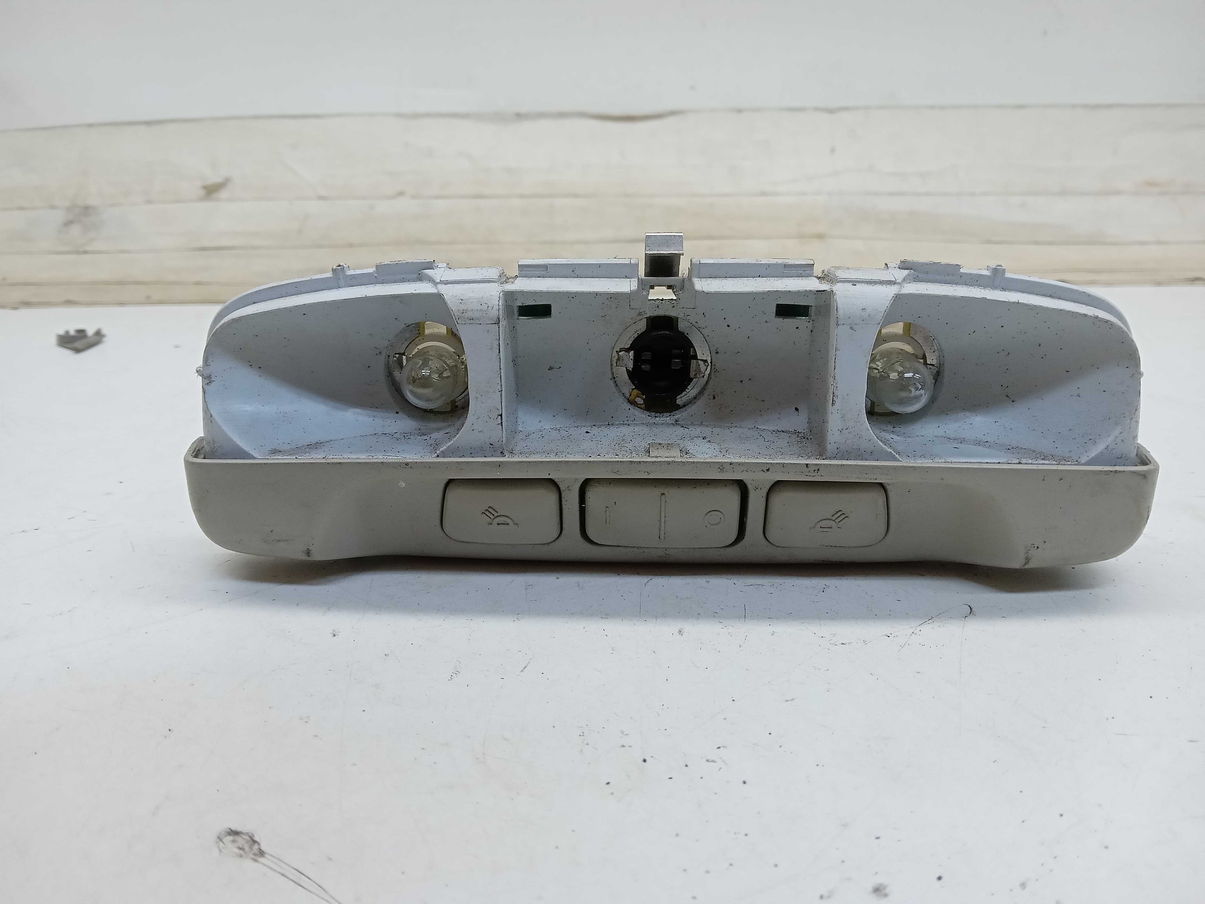 LUZ CORTESIA TETO FORD ECOSPORT 2016 1