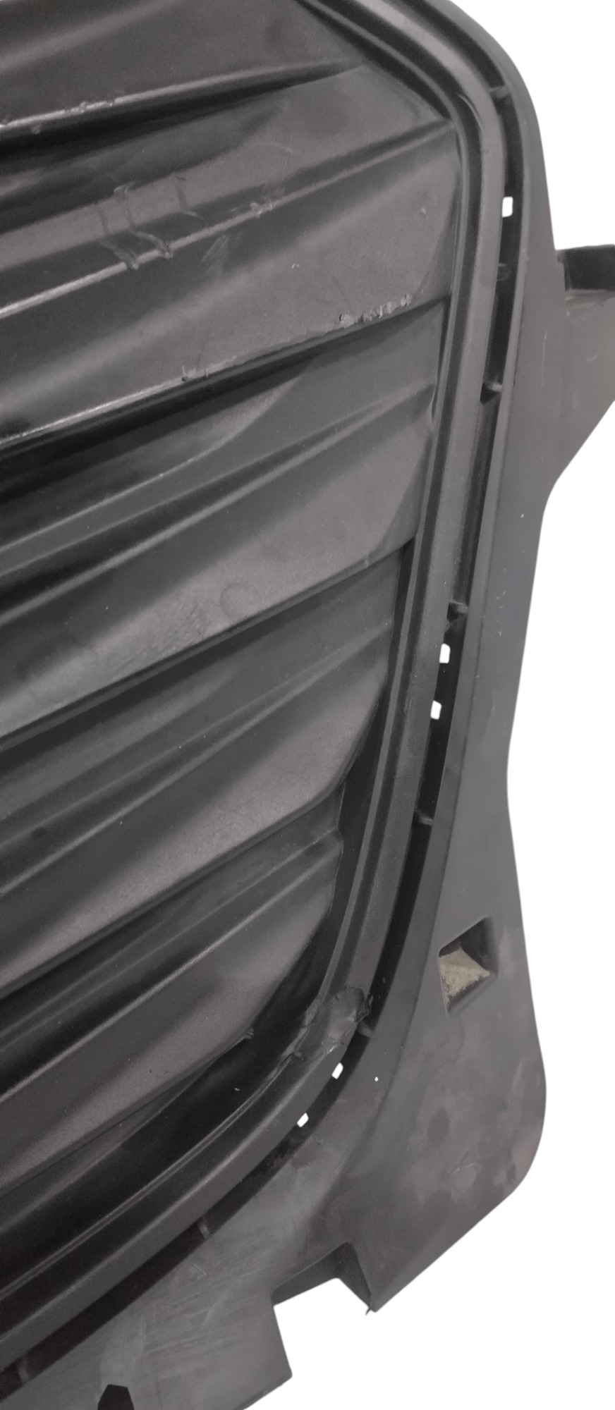 Grade Dianteira Gm Nova Tracker 2020 A 2022 P/recuperar 5